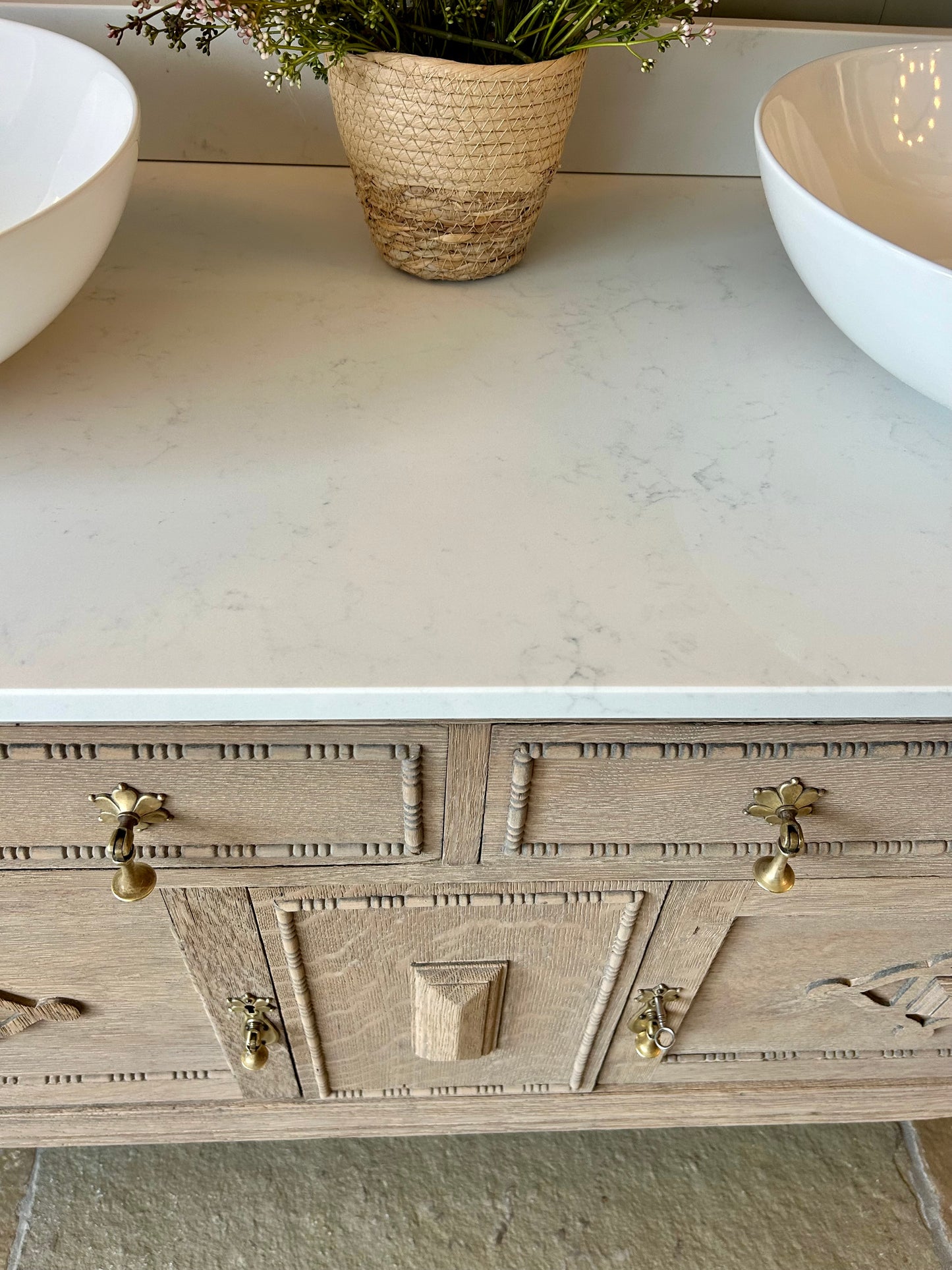 Vintage Double Vanity Sink, quartz/ Carrara marble top, Upstand and two basins (136cm wide)