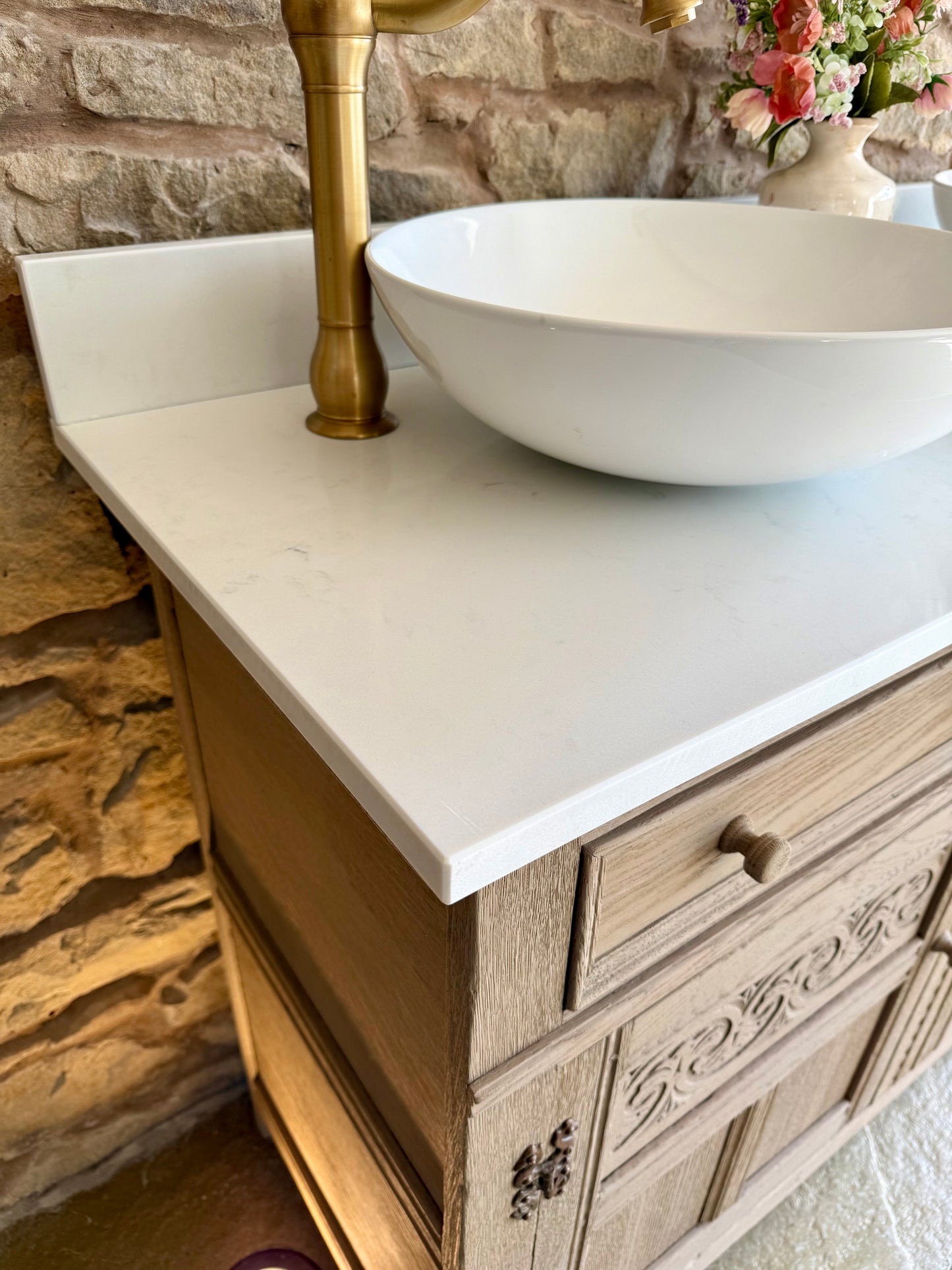 Vintage Light Oak Double/or Single Vanity Sink Unit, Quartz Top, Upstand and two basins (124cm wide)