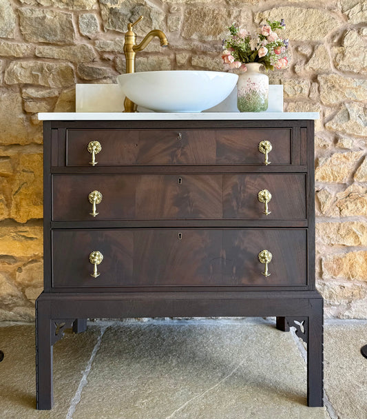 Vintage Single Vanity Sink Unit, Quartz Top, Upstand and Basin (78.5cm wide)