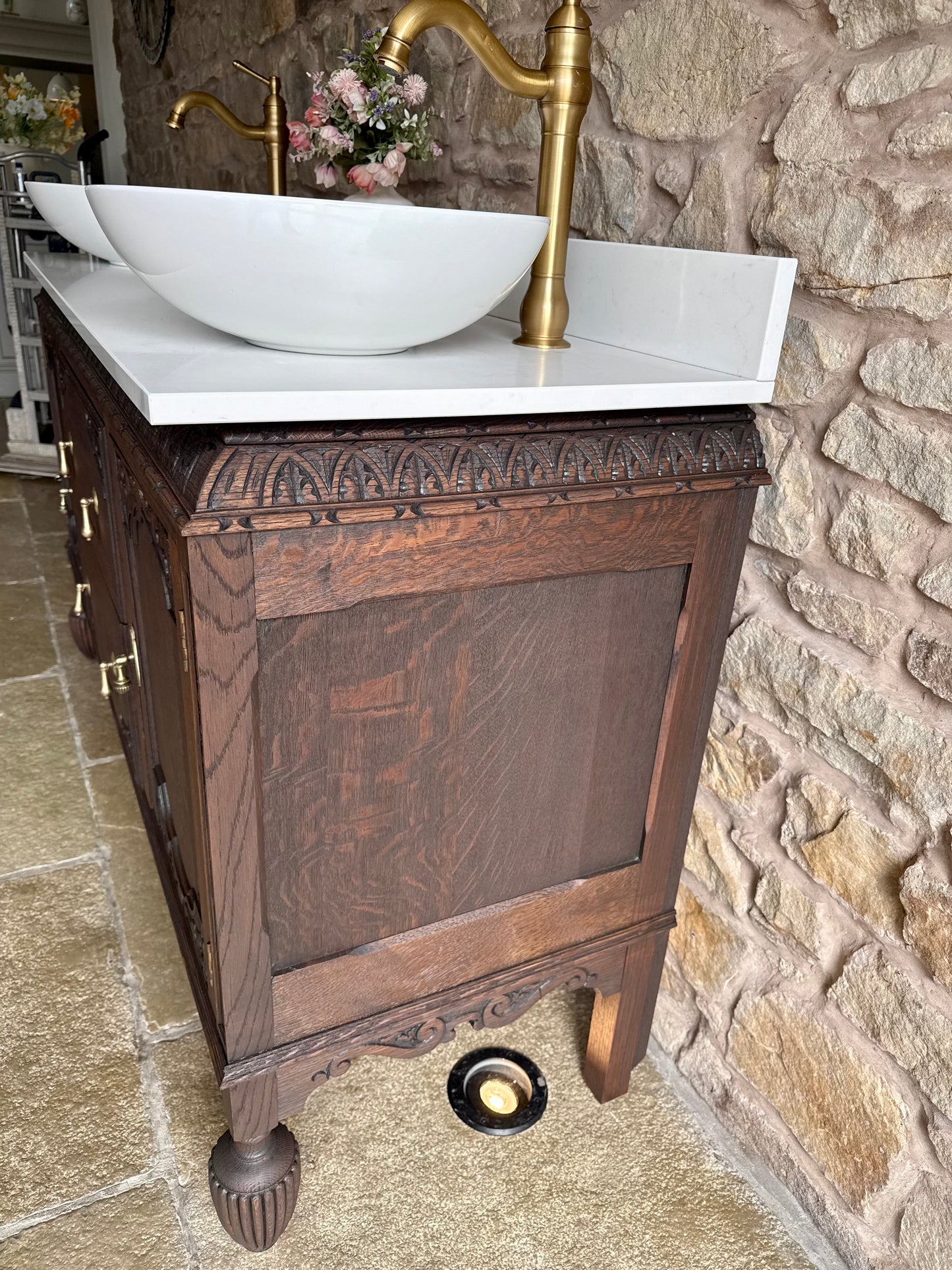 Heritage Dark Oak Vanity Unit, Quartz Top, Upstand and two basins (153cm)