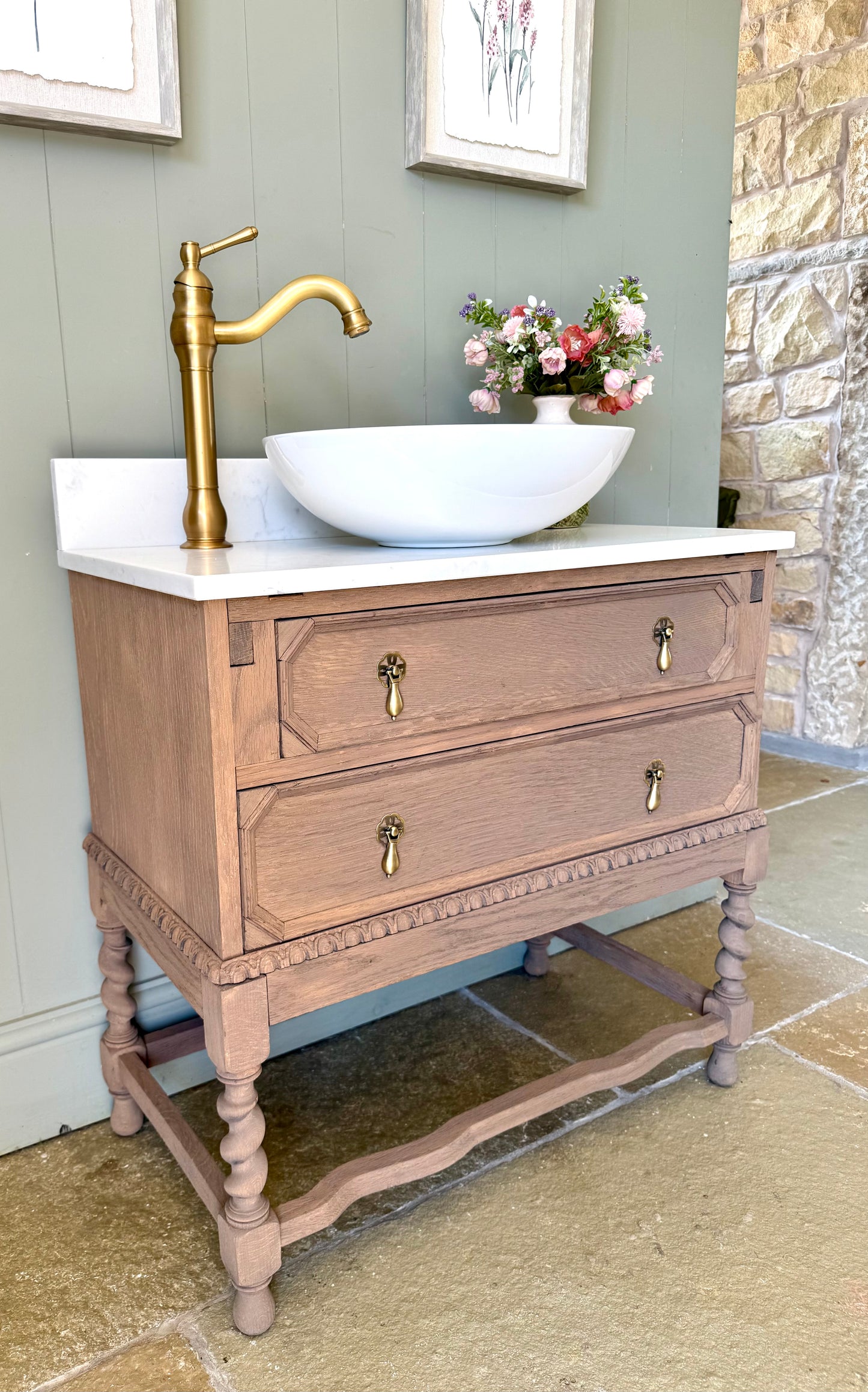 Small Vintage Vanity Sink, Quartz top, Upstand and Basin. (77cm wide)