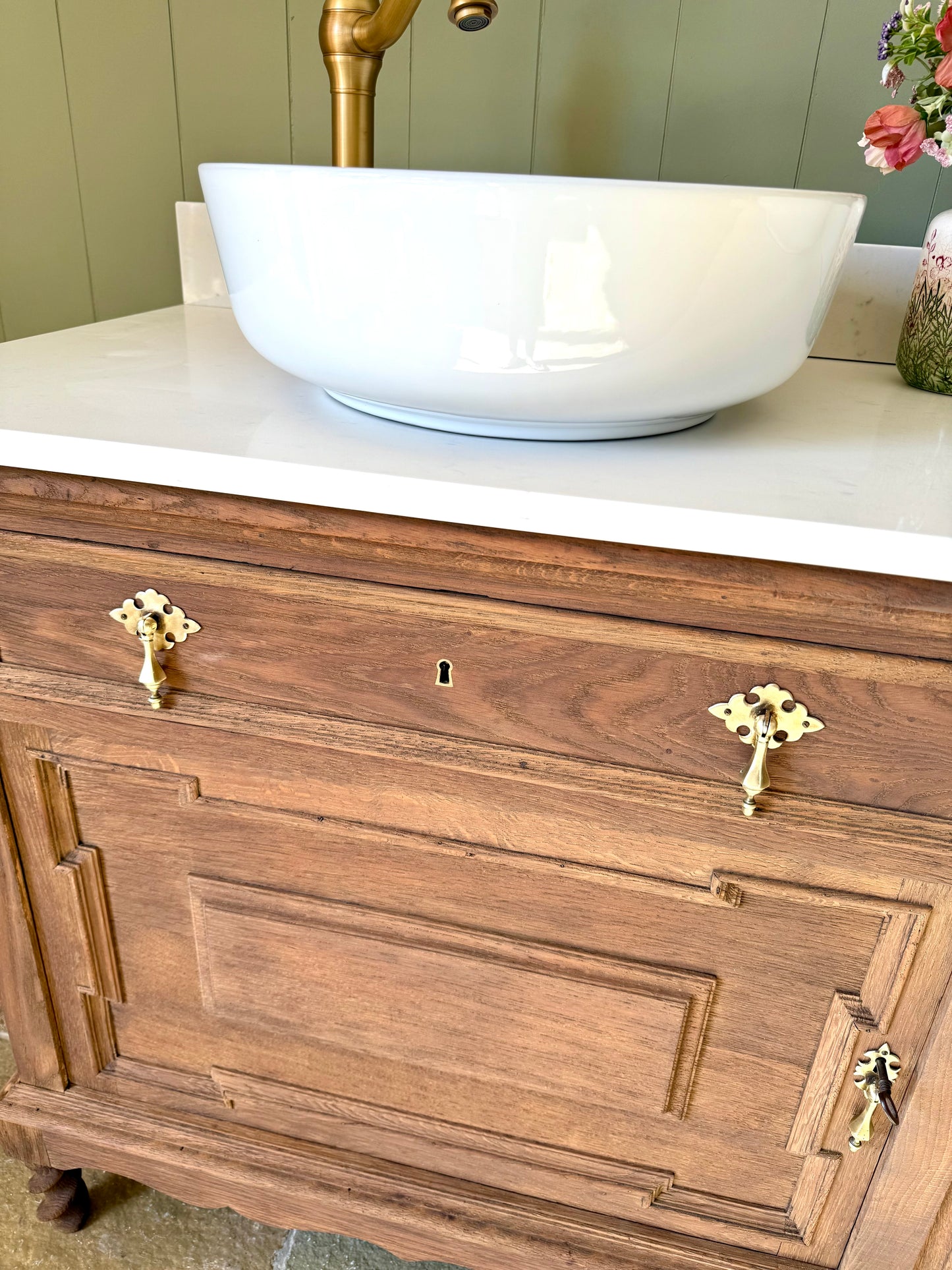 Vintage Oak Double Vanity Sink, Quartz top, Upstand and two basins. (153cm wide)
