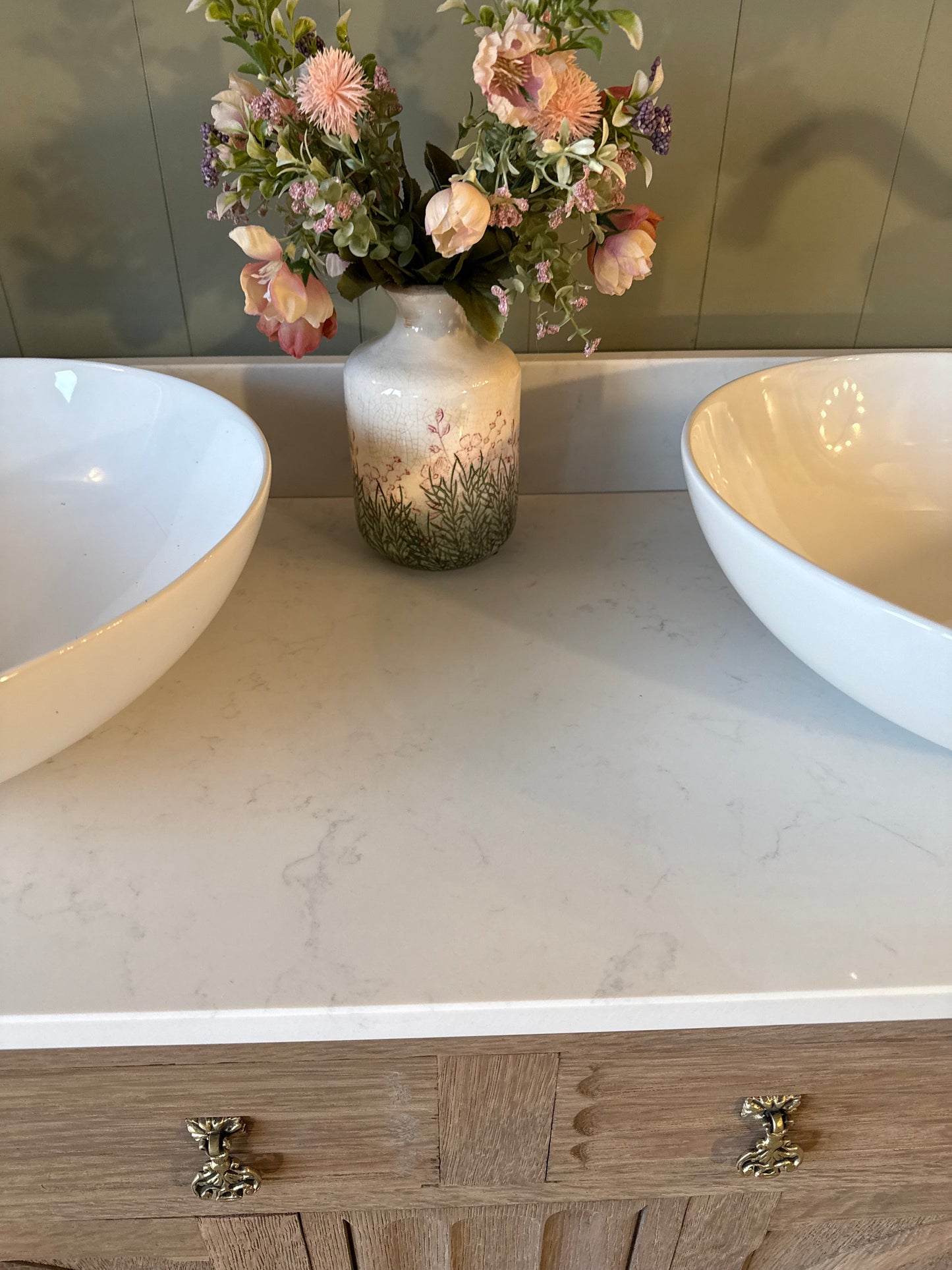 Oak Double Vanity Sink, Quartz top, two basins and Upstand. (124cm wide)