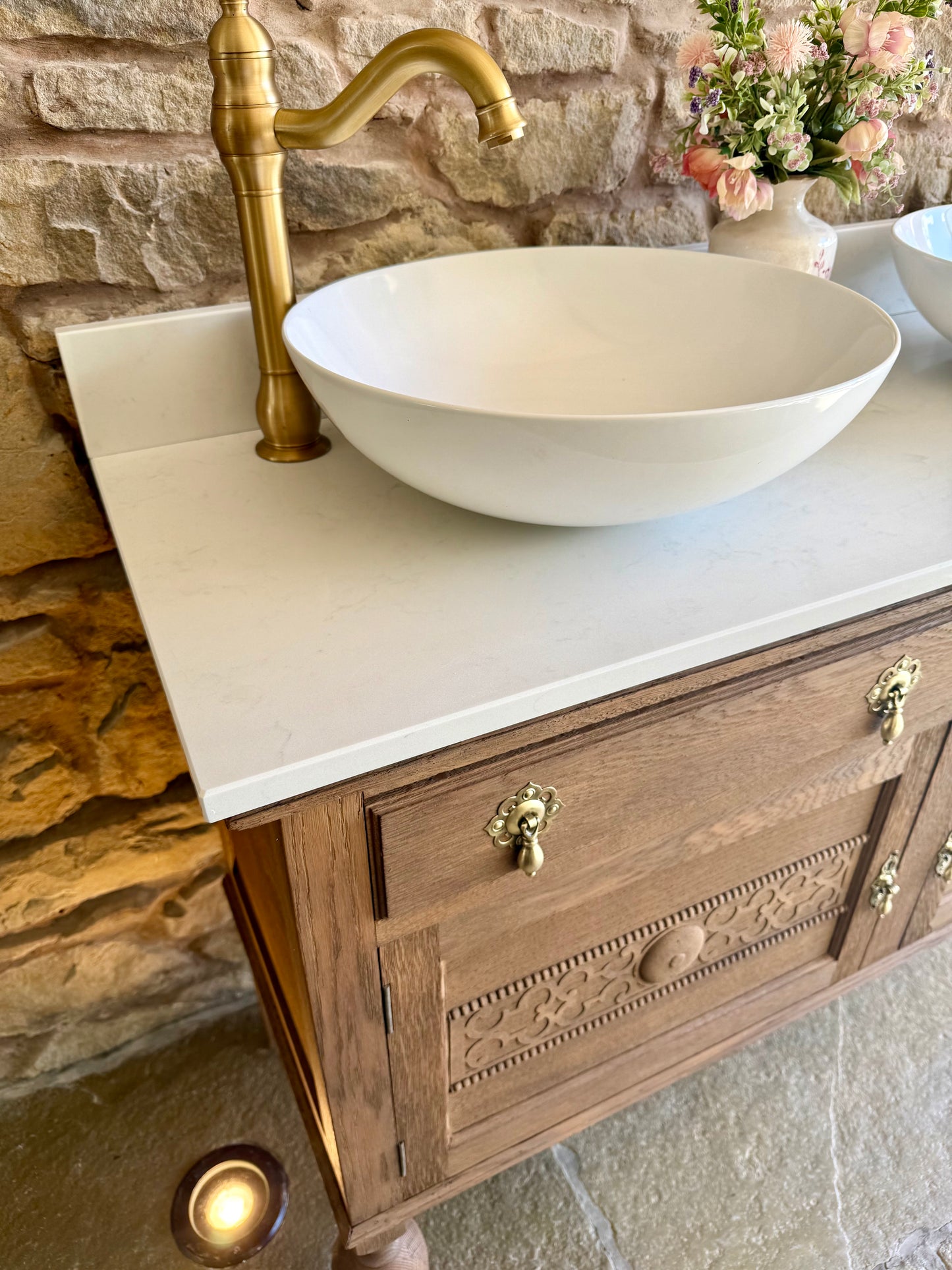 Pretty Vintage Double or Single vanity Sink Unit,  Quartz top, Upstand and Two Basins. (124cm wide)