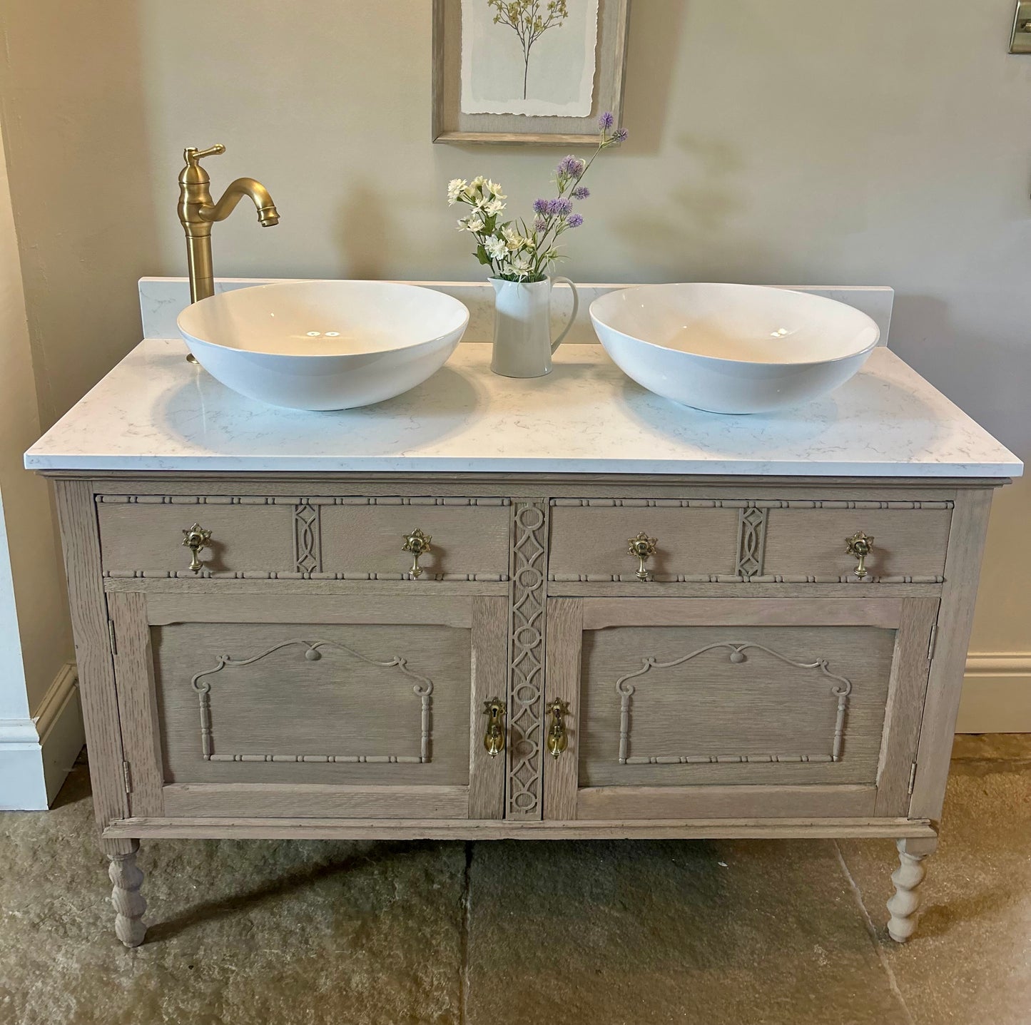 Double vintage vanity sink with Marble/quartz top finished in a light Weathered oak style. 123cm wide.