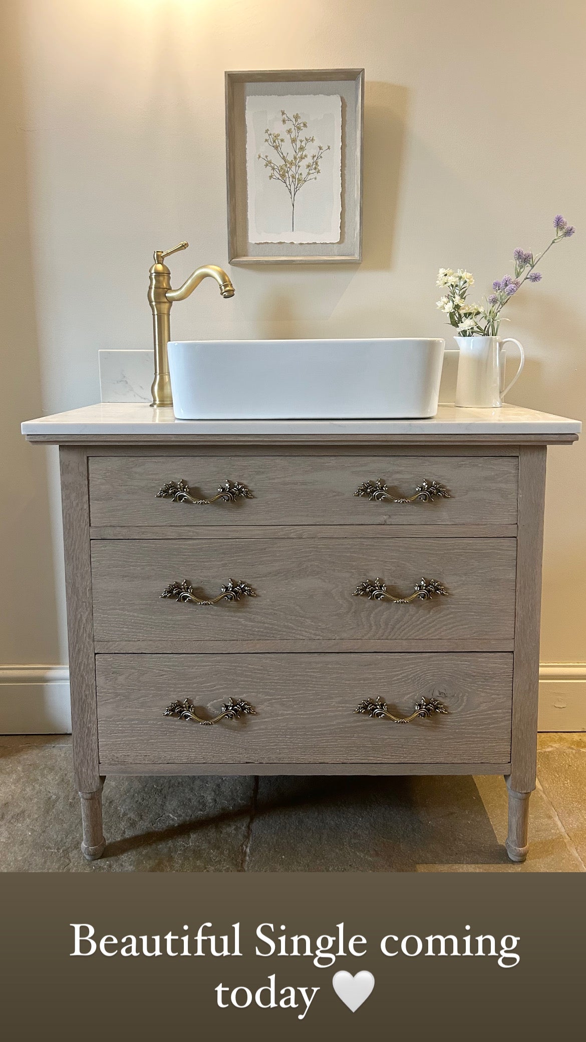 Single Vanity Sink Unit with Quartz top.