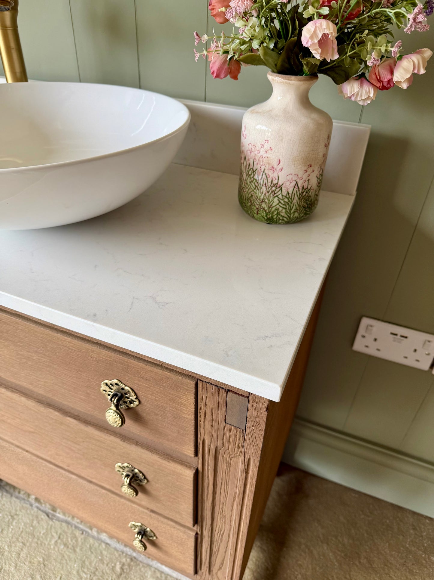 Vintage Oak Vanity Sink, Quartz top, Upstand and basin (77cm wide)