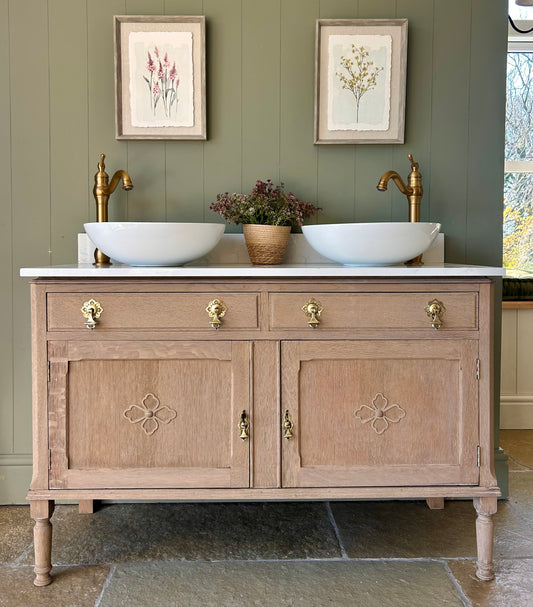 Vintage Double Vanity Sink, Quartz top, Upstand and basins 123cm wide