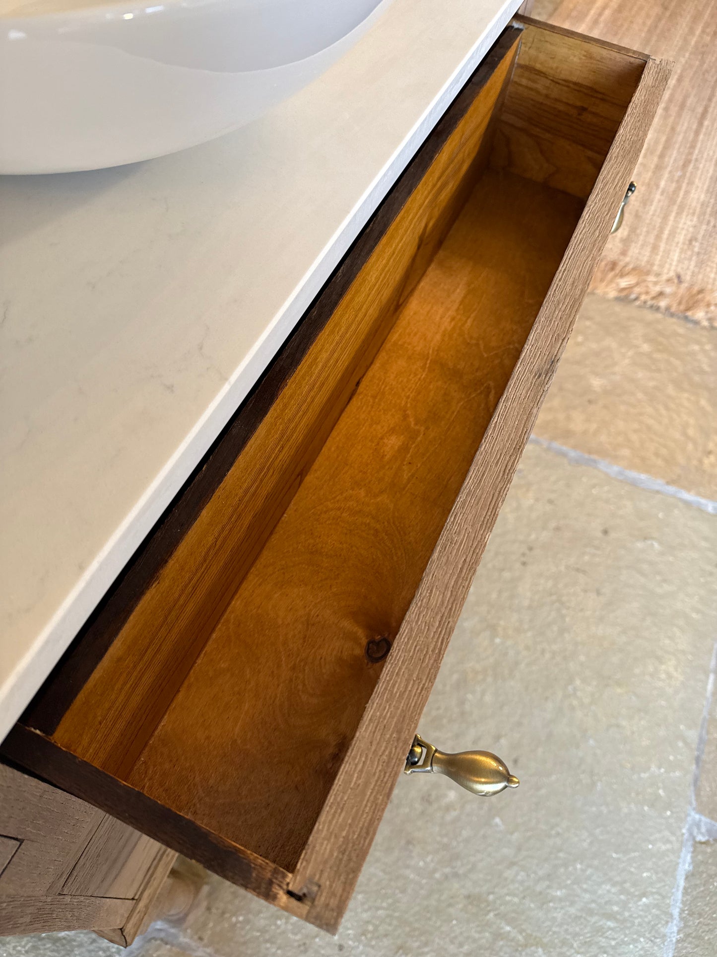 Single Vintage Vanity Unit, Quartz top, Upstand and basin (78cm wide)