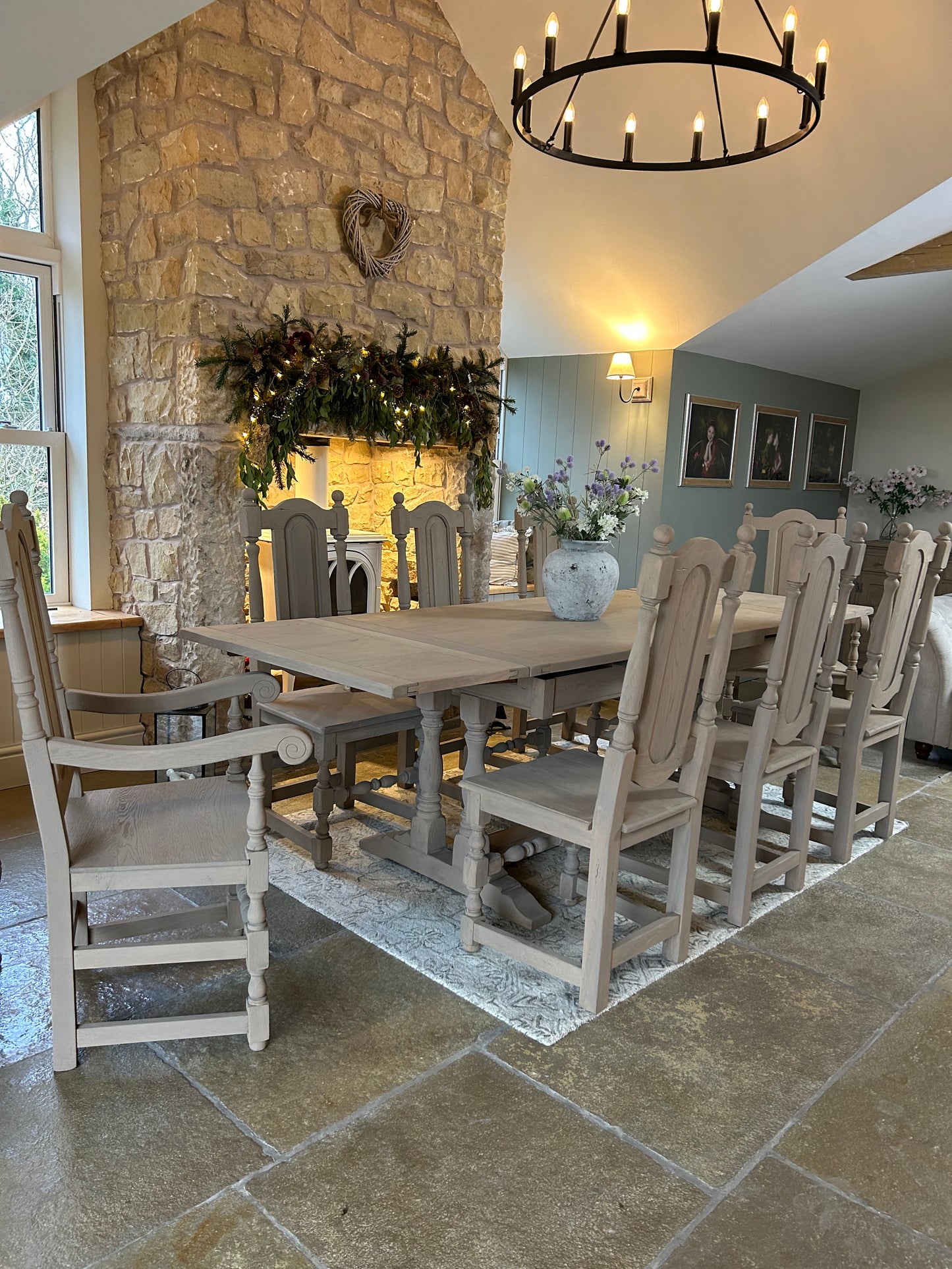 Vintage Solid Oak 8 Seater Dining Set with 2 Carvers and 6 Chairs