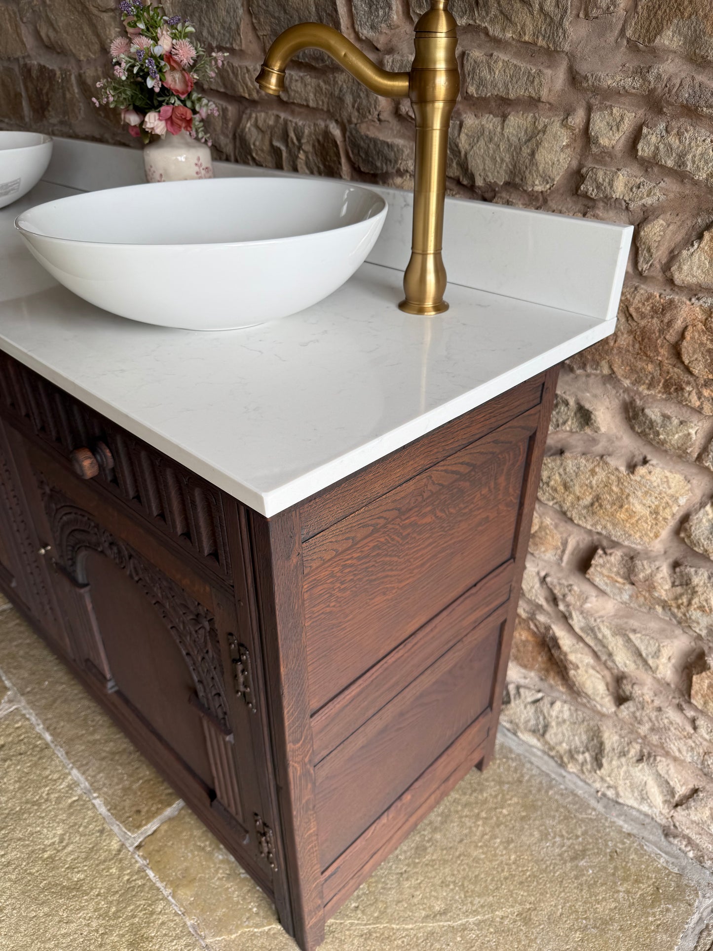 Vintage Vanity Sink Unit in a Classic Dark Oak, Quartz Top, Upstand and Two basins (155cm wide)