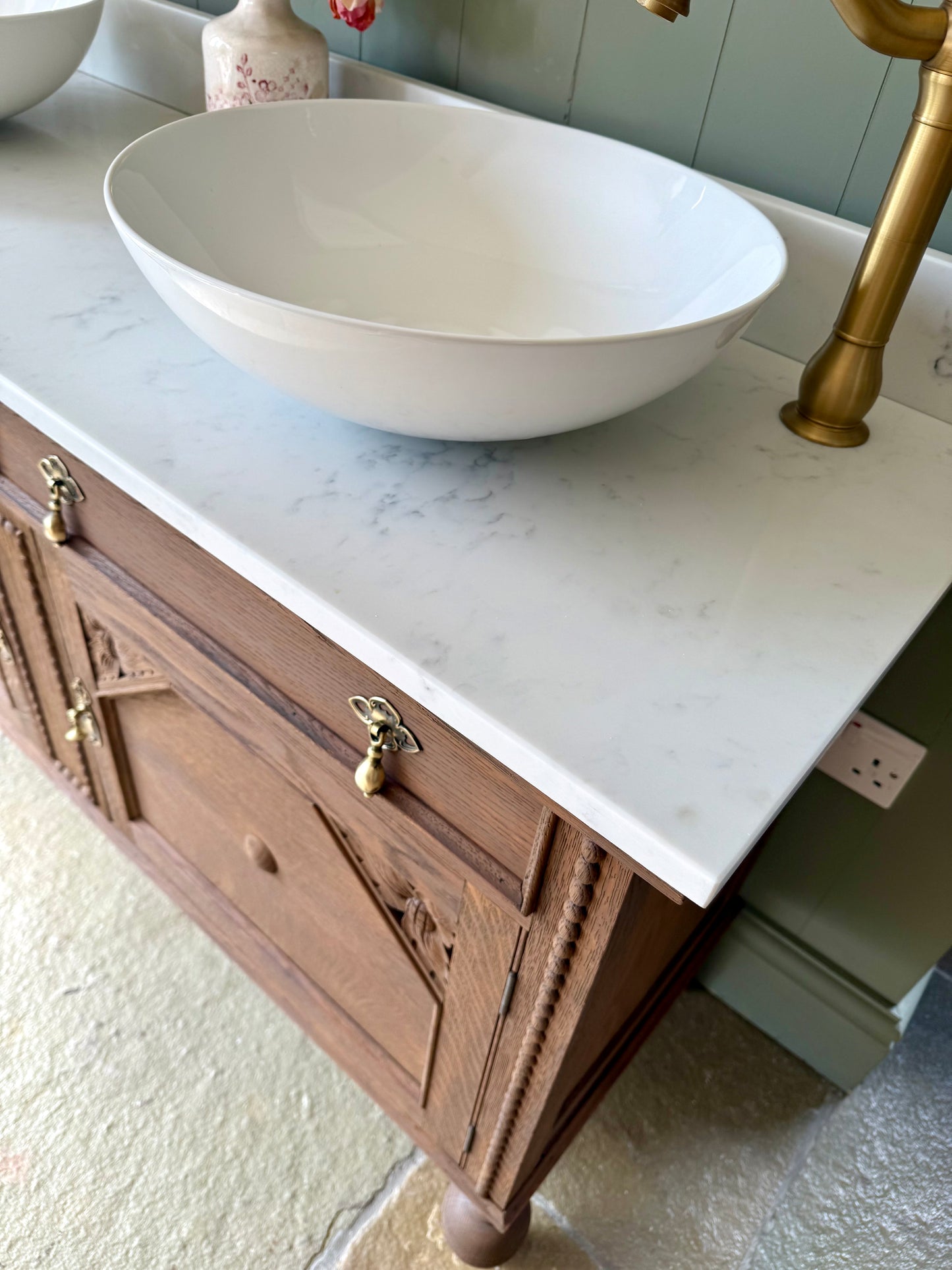 Beautiful Vintage  Double Vanity, Solid Oak, Carrara Quartz top, Upstand and Two basins.(139cm wide)