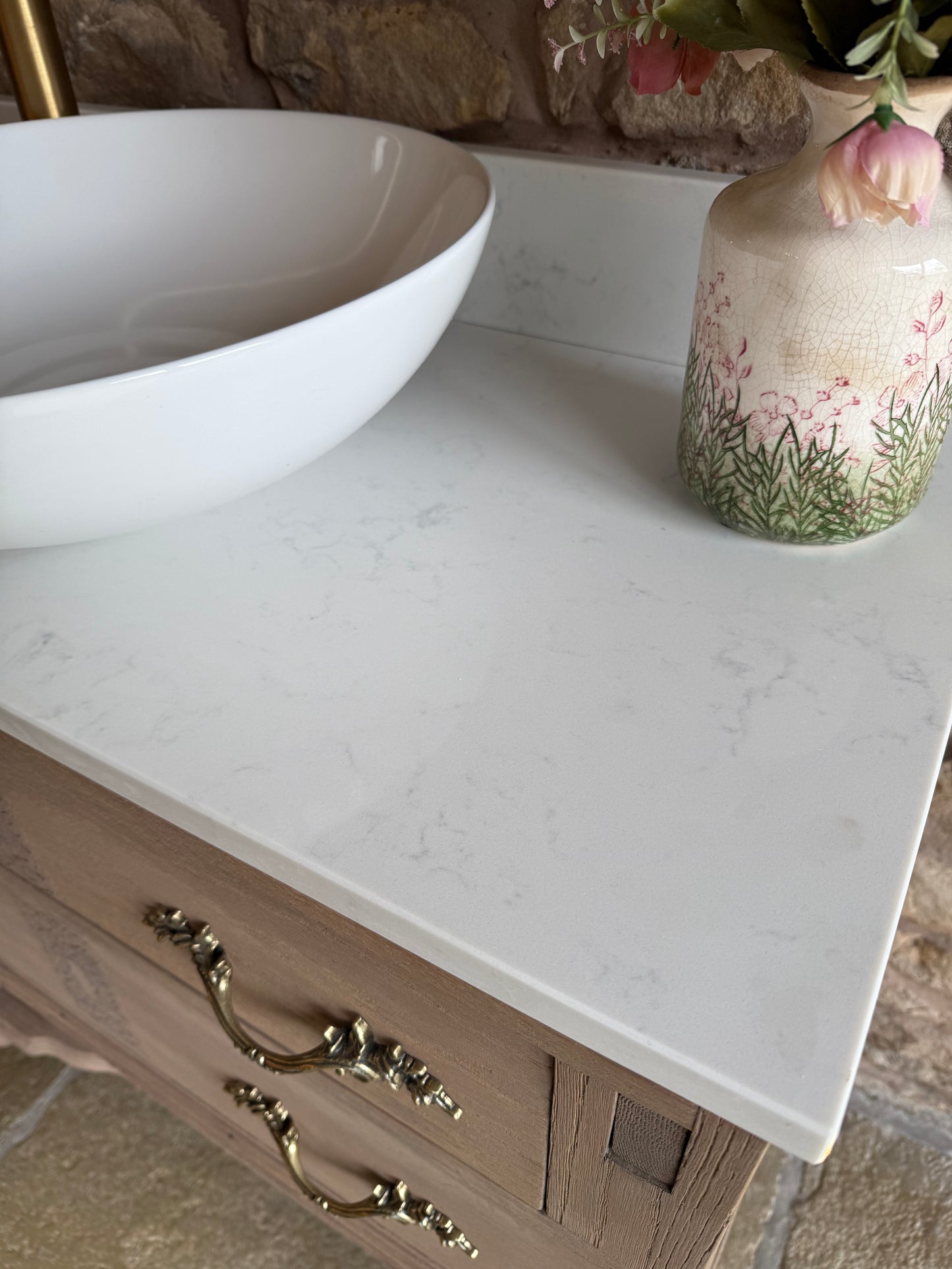 Small Vintage Vanity Sink l, Quartz top, Upstand and basin. (78cm wide)