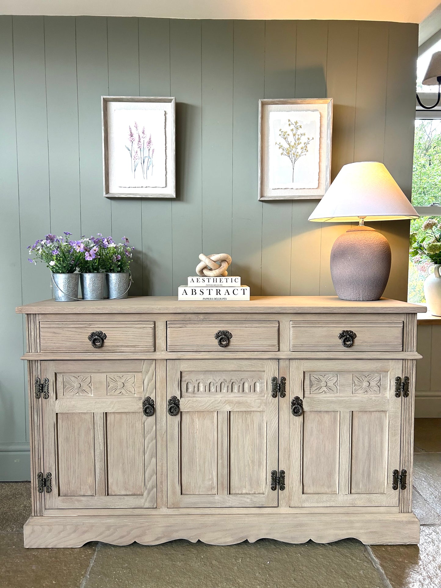 Medium Sideboard in Weathered Oak