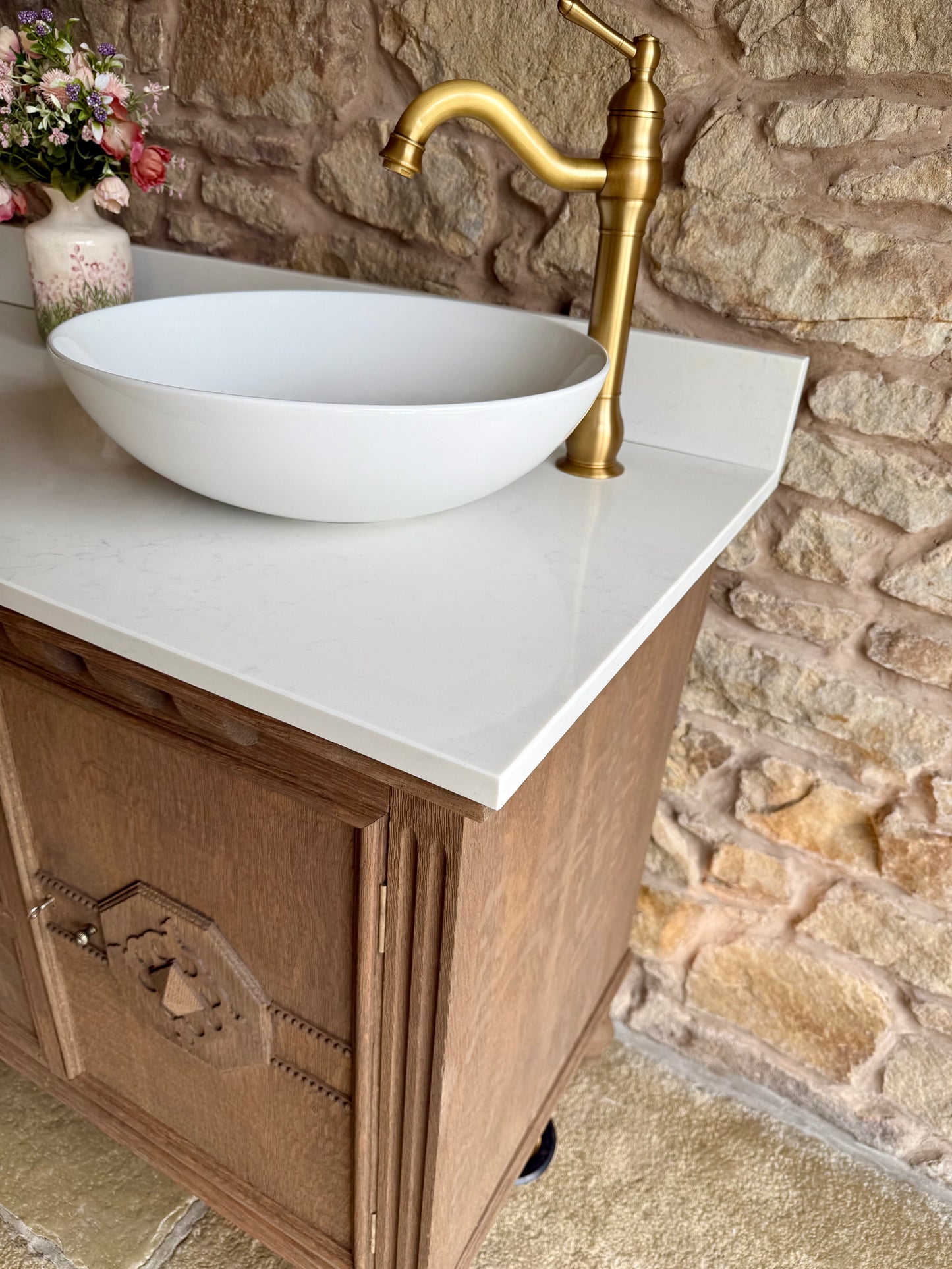 Vintage Solid Oak Vanity Sink, Quartz Top, Upstand and Basins (154cm wide)