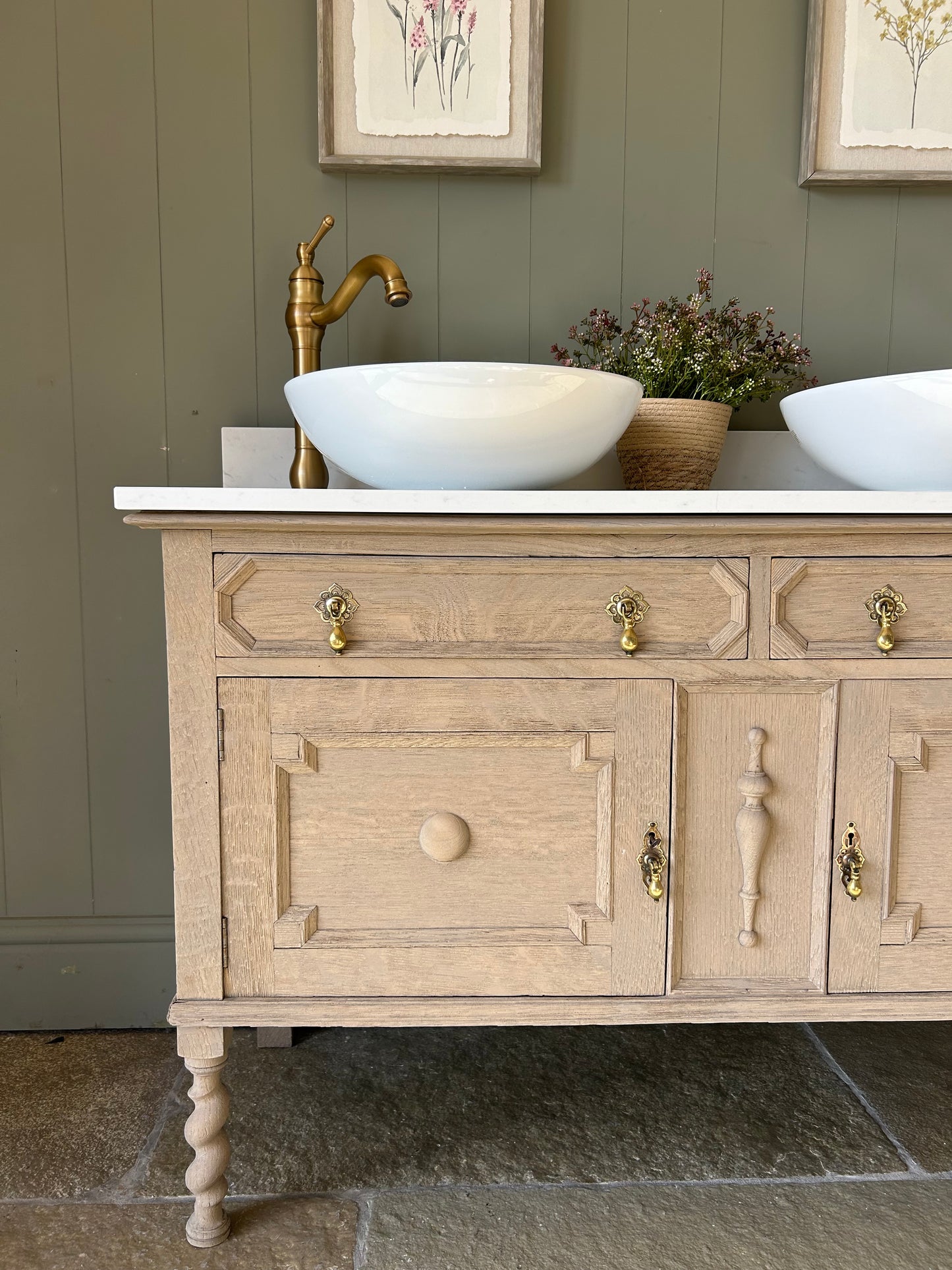 Double Vanity Sink, Solid Weathered Oak with basins, quartz top and Upstand. 123cm wide