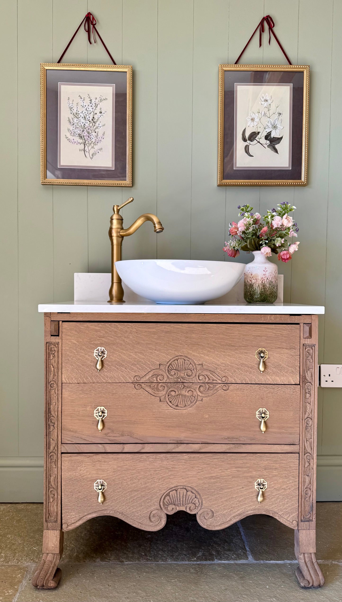 Antique Oak Small Vanity Sink Quartz top, Upstand and basin (75cm wide)