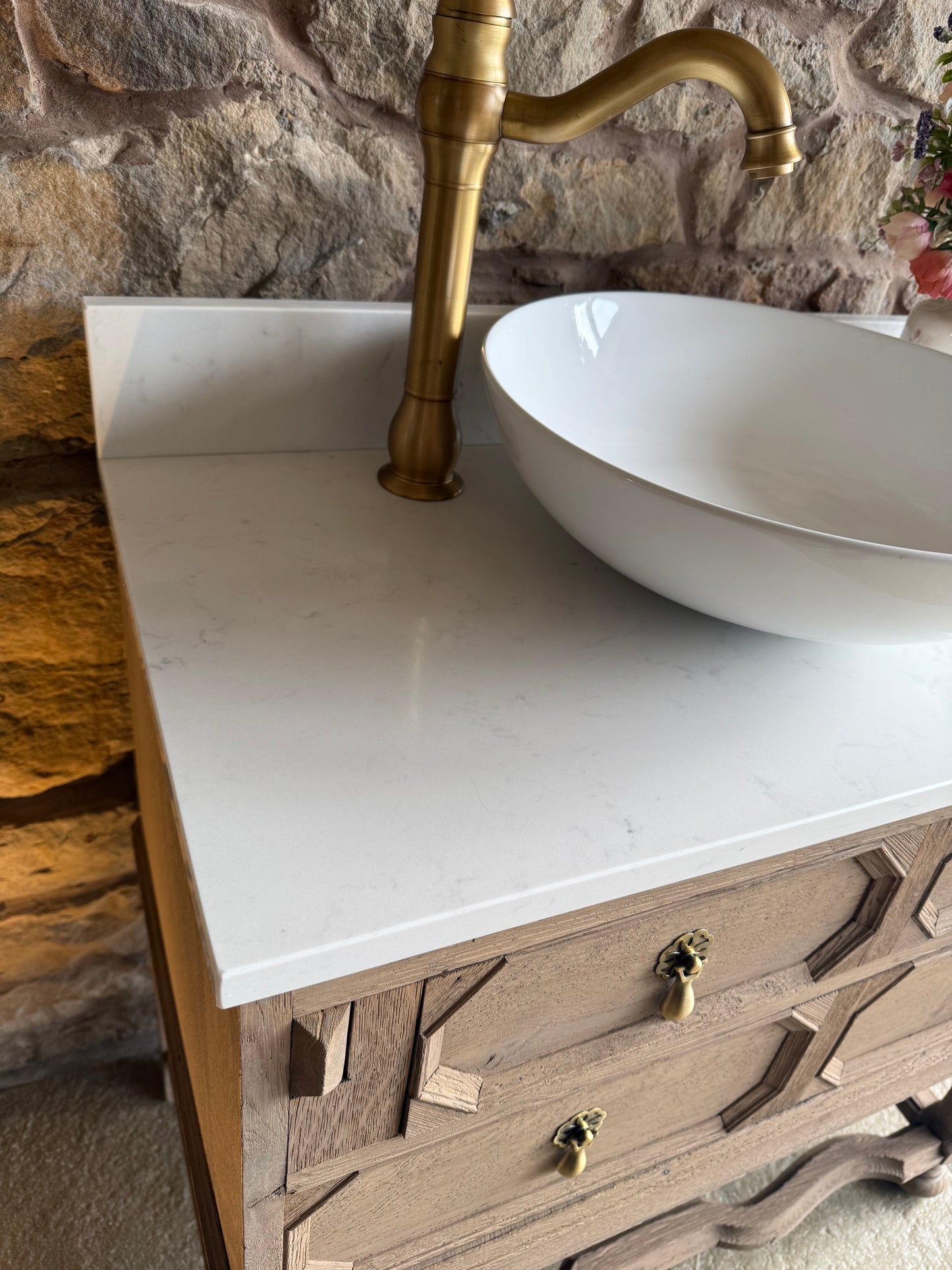 Small Vintage Vanity Unit, Quartz top, Upstand and Basin. (78cm wide)