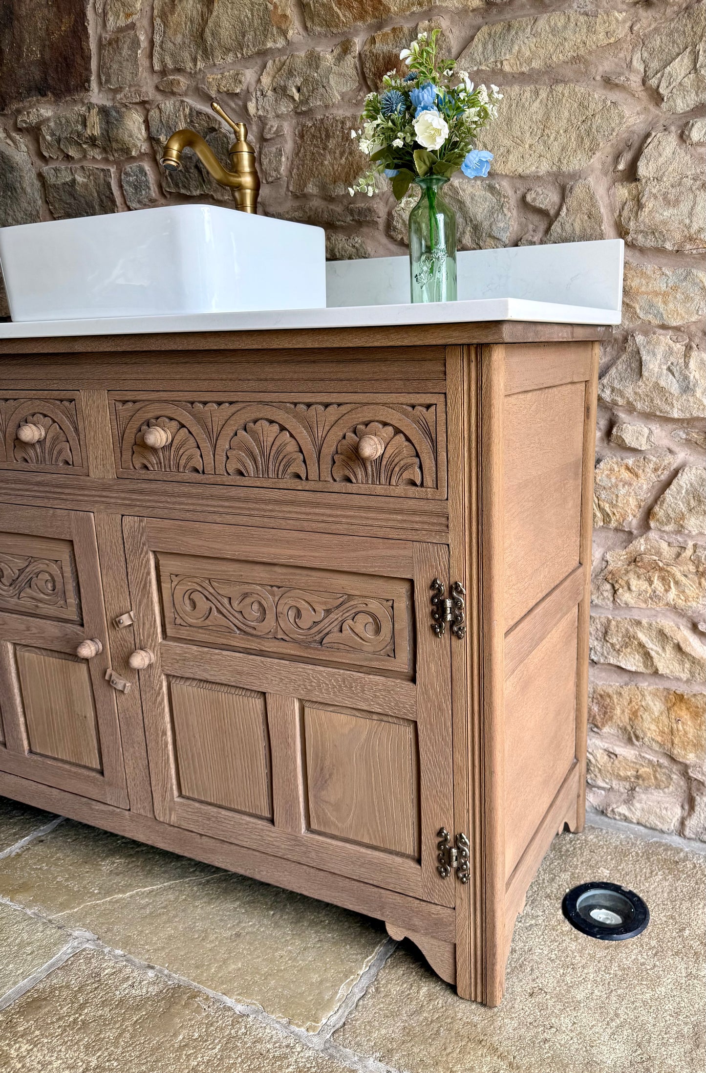 Vintage Vanity Sink Unit, Carrara Quartz Top, Upstand and Basin. (124cm wide)