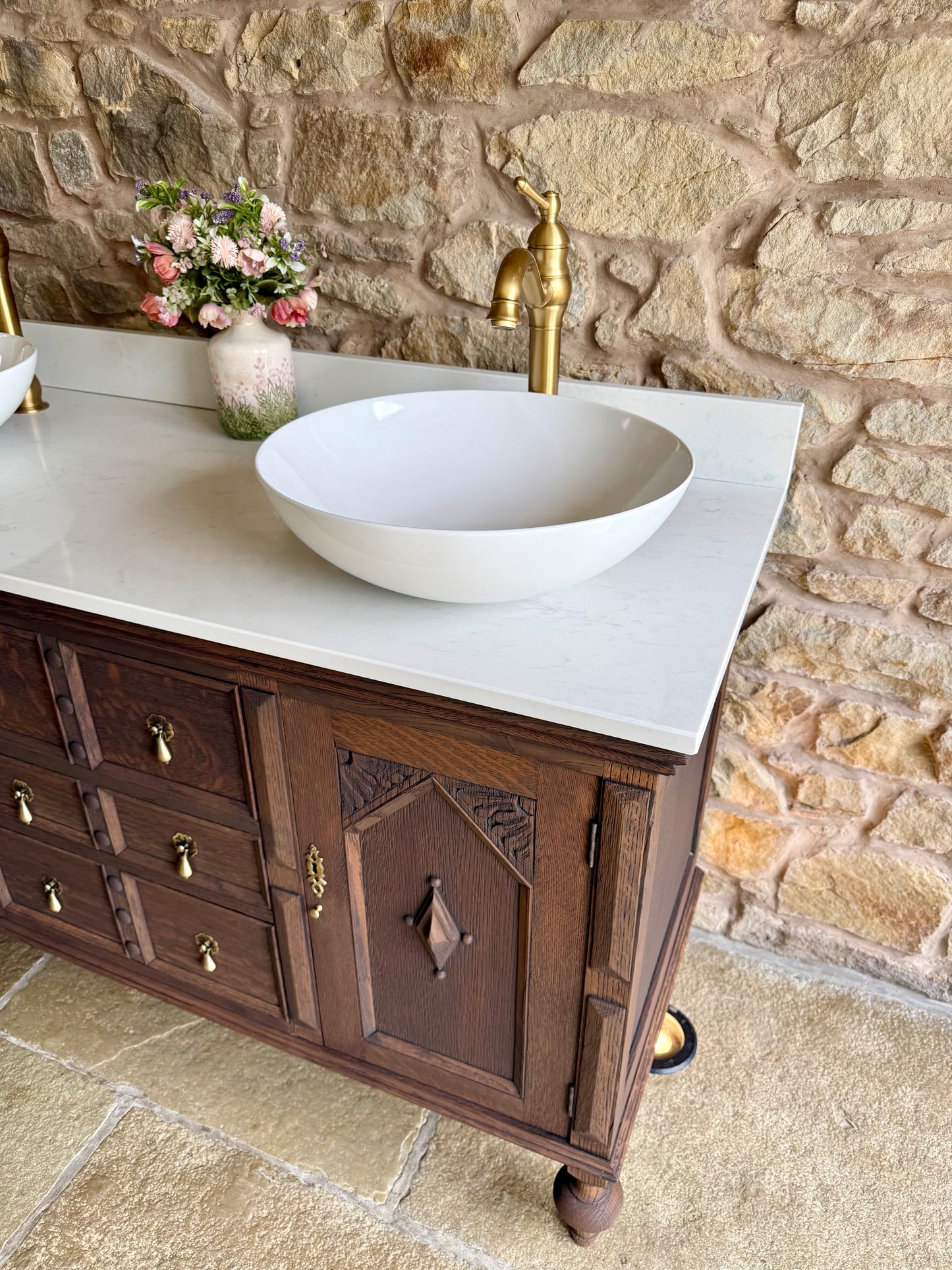 Classic Dark Oak Double Vanity Sink Unit, Quartz Top, Upstand and Two Basins (138cm wide)