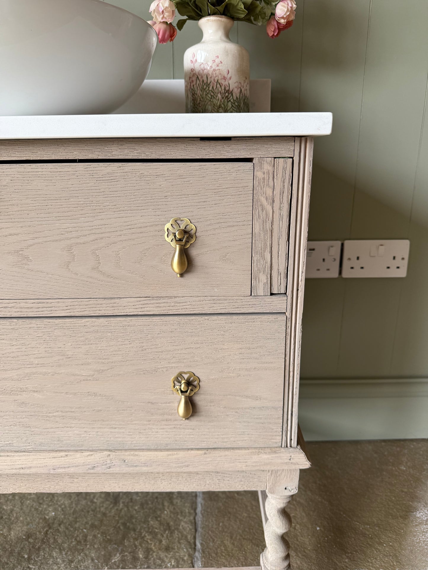 Vintage Single Vanity Sink in a Light weathered Oak, Carrara Quartz top, Upstand and basin. 78.5cm (wide)