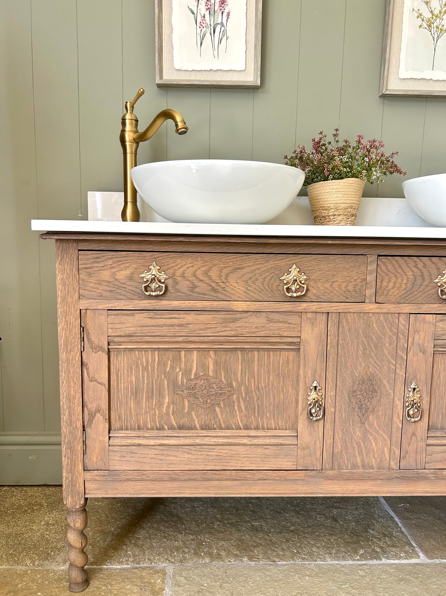 Mid Oak Vintage Double Vanity Sink, Carrara quartz top, two basins and upstand. (139cm wide)