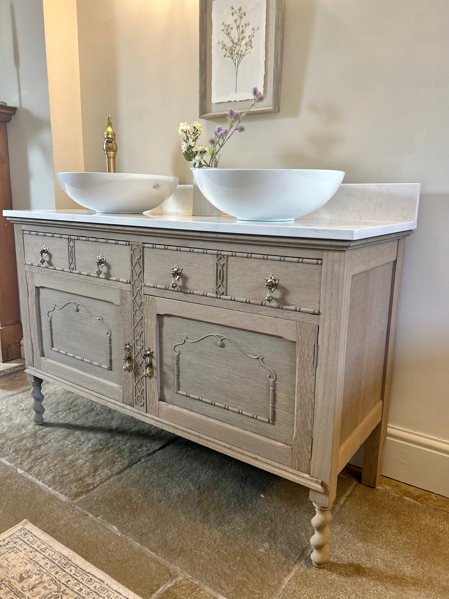 Double vintage vanity sink with Marble/quartz top finished in a light Weathered oak style. 123cm wide.