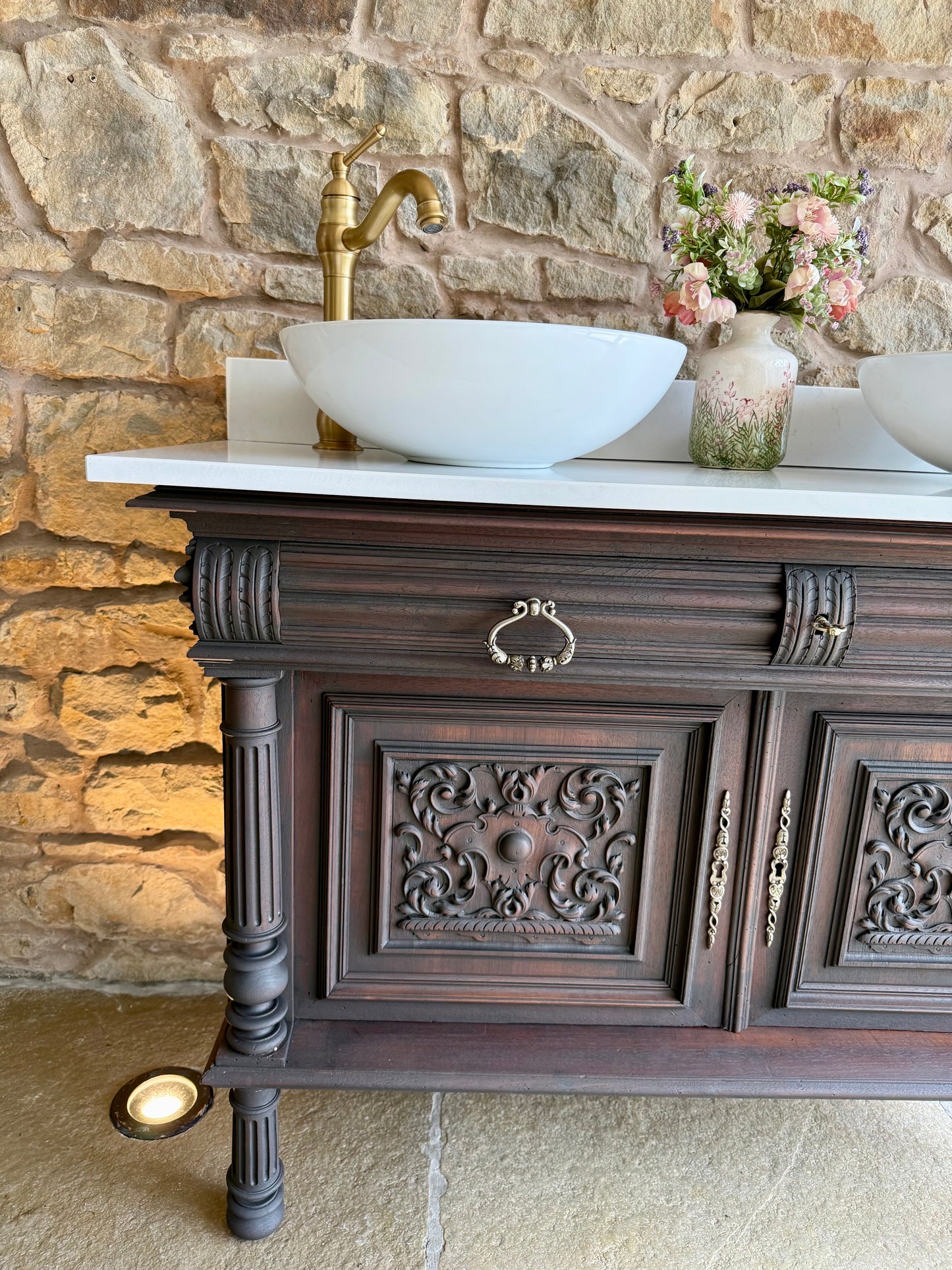 Antique Classic Dark Double Vanity Sink Unit, Quartz Top, Upstand and Two Basins (124cm wide)