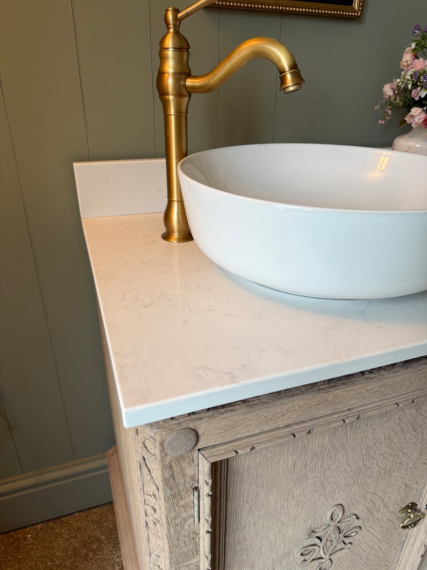 Pretty Solid Oak Double Vanity Sink Unit finished in a light weathered oak, Carrara Quartz top, Upstand and two basins. ( 148cm wide)