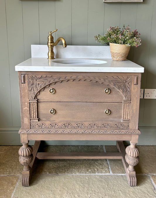 Vintage Single Quartz Undermount Vanity Sink in a Mid Oak. (76cm Wide)