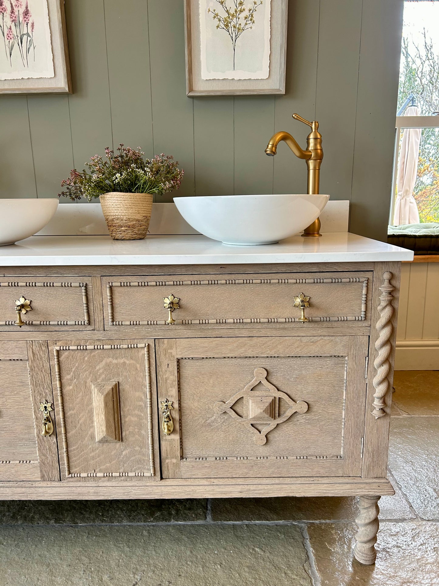 Vintage Double Vanity Sink, quartz/ Carrara marble top, Upstand and two basins (136cm wide)