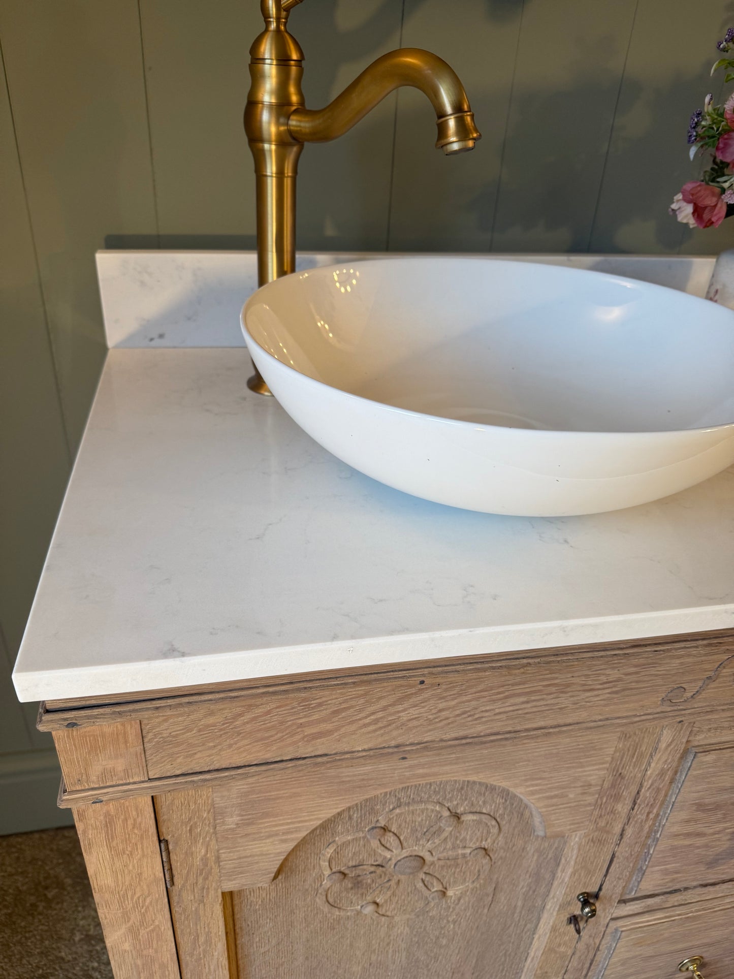 Vintage Oak Double Vanity Sink, Quartz top, Upstand and two basins (138cm wide)
