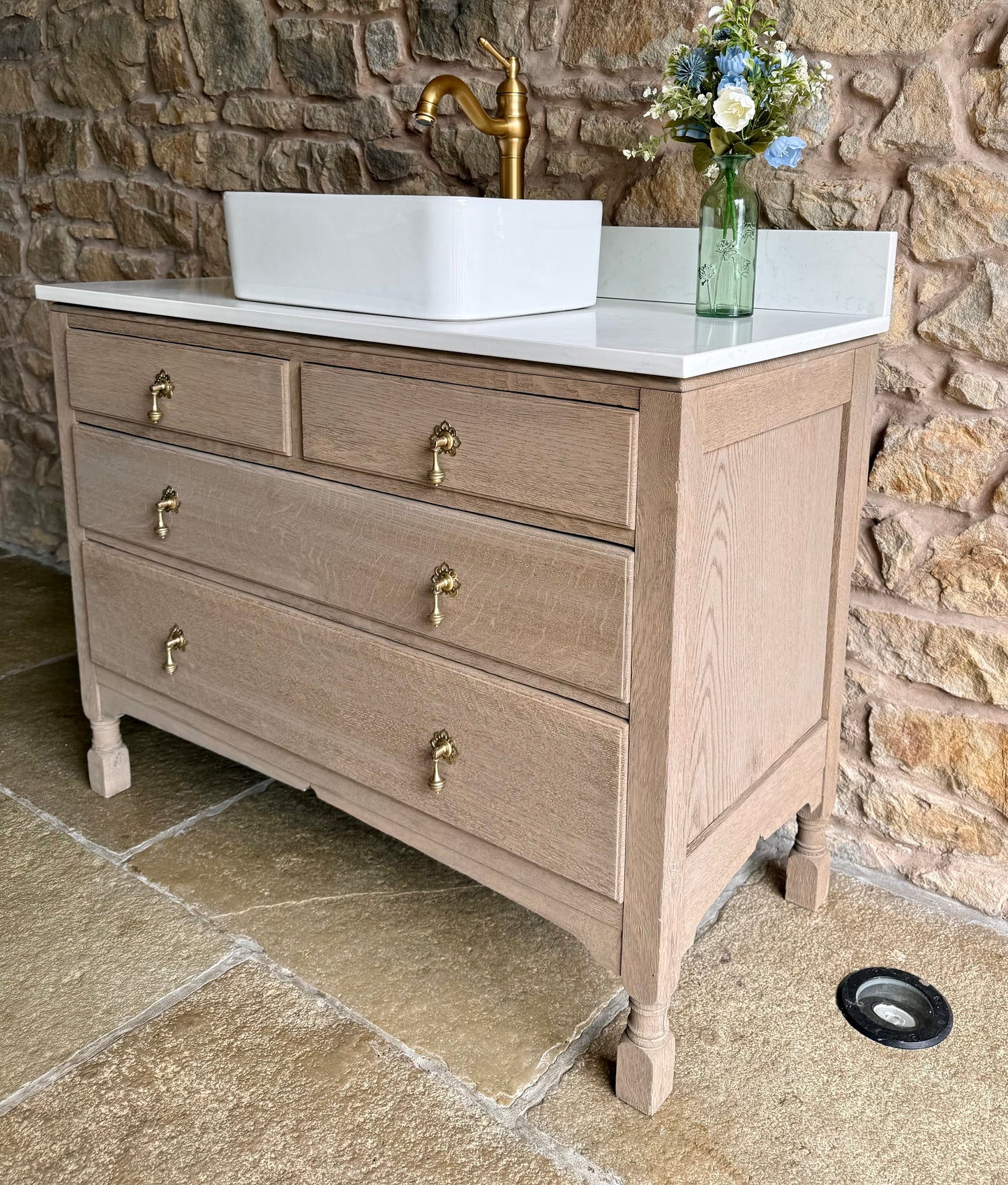 Rustic Oak Vanity Sink Unit, Quartz Top, Upstand and Basin. (105cm)