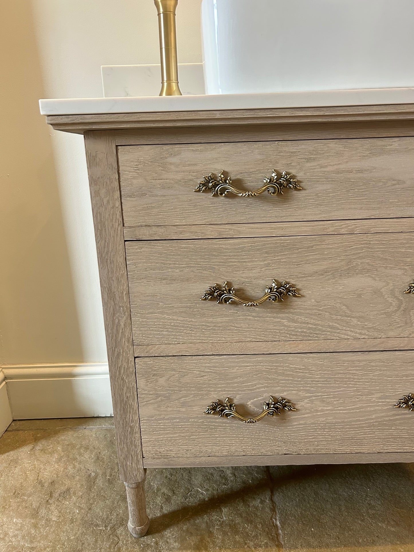 Single Vanity Sink Unit with Quartz top.