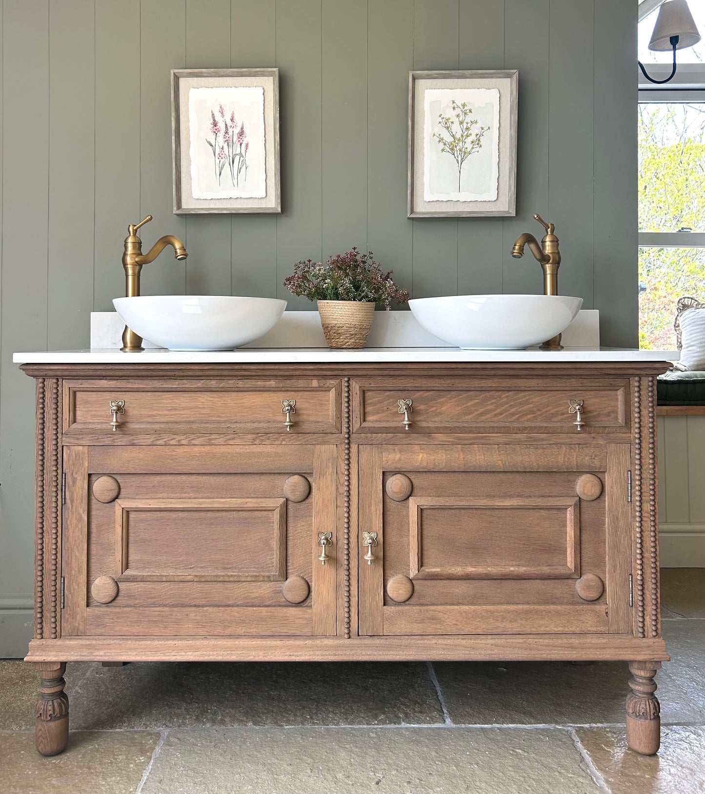 Vintage Double Vanity Sink, Quartz top, Upstand and two countertop basins. (139cm wide)