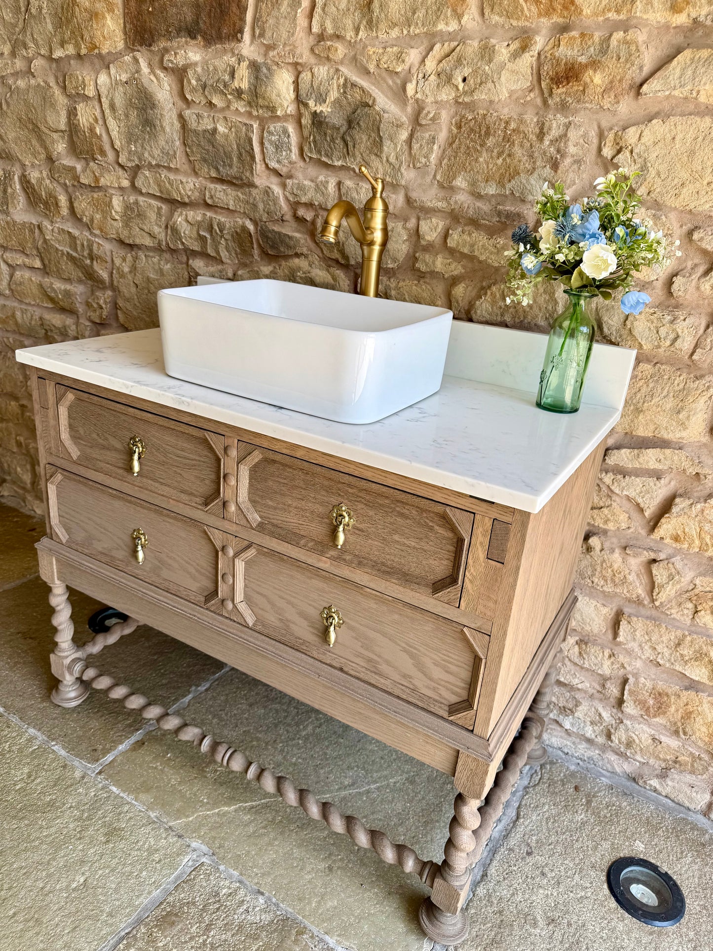 Vintage Oak Vanity Sink Unit, Quartz Top, Upstand and Basin (94cm wide)