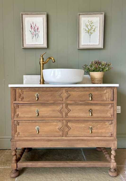 Vintage Single Oak vanity Unit, Carrara Quartz top, Upstand and counter top basin (93cm wide)