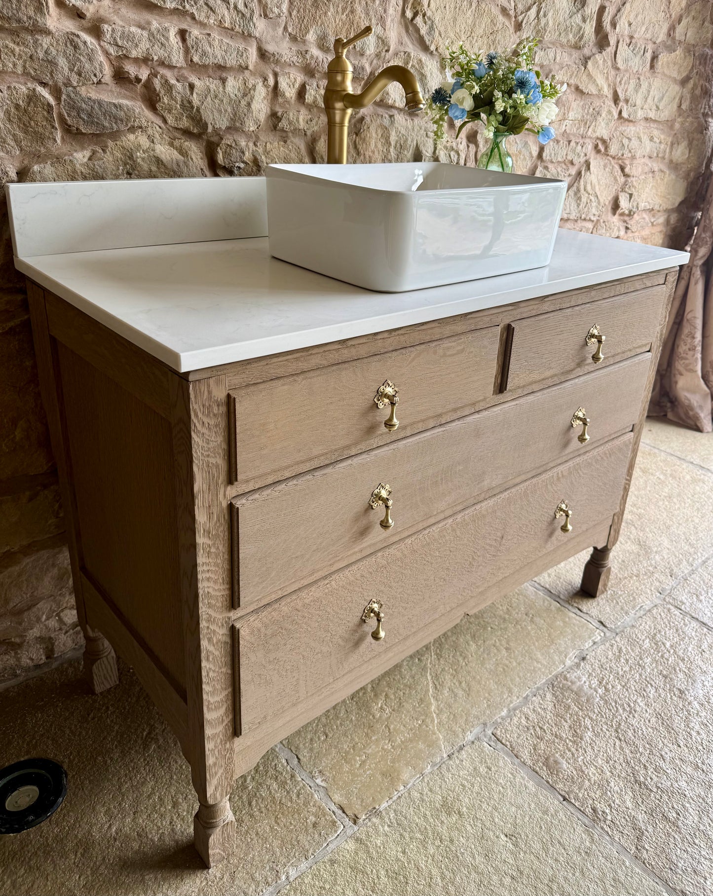 Rustic Oak Vanity Sink Unit, Quartz Top, Upstand and Basin. (105cm)