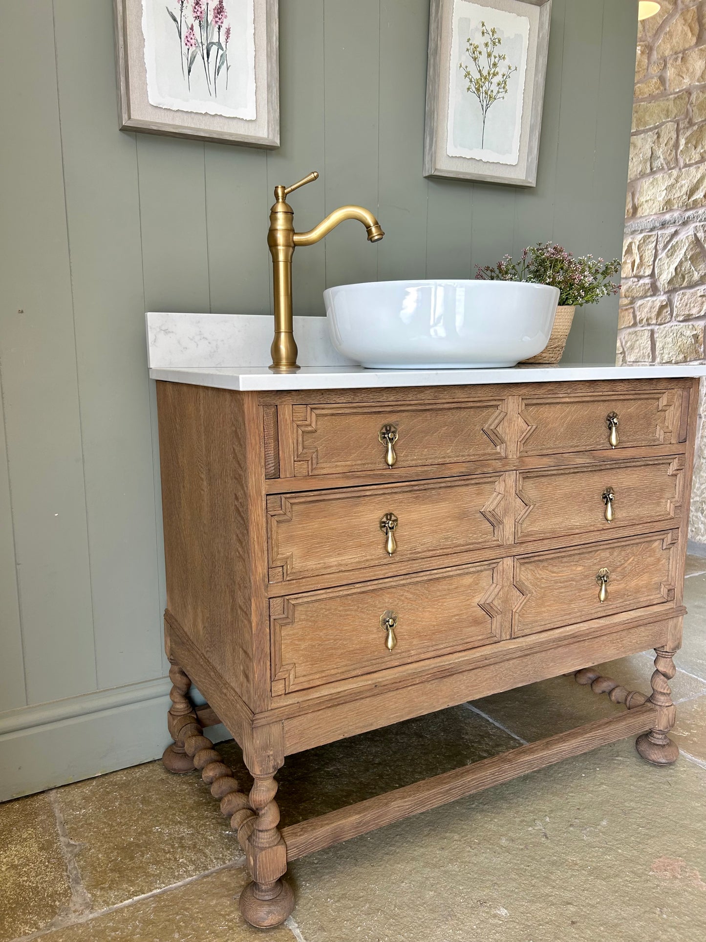 Vintage Single Oak vanity Unit, Carrara Quartz top, Upstand and counter top basin (93cm wide)