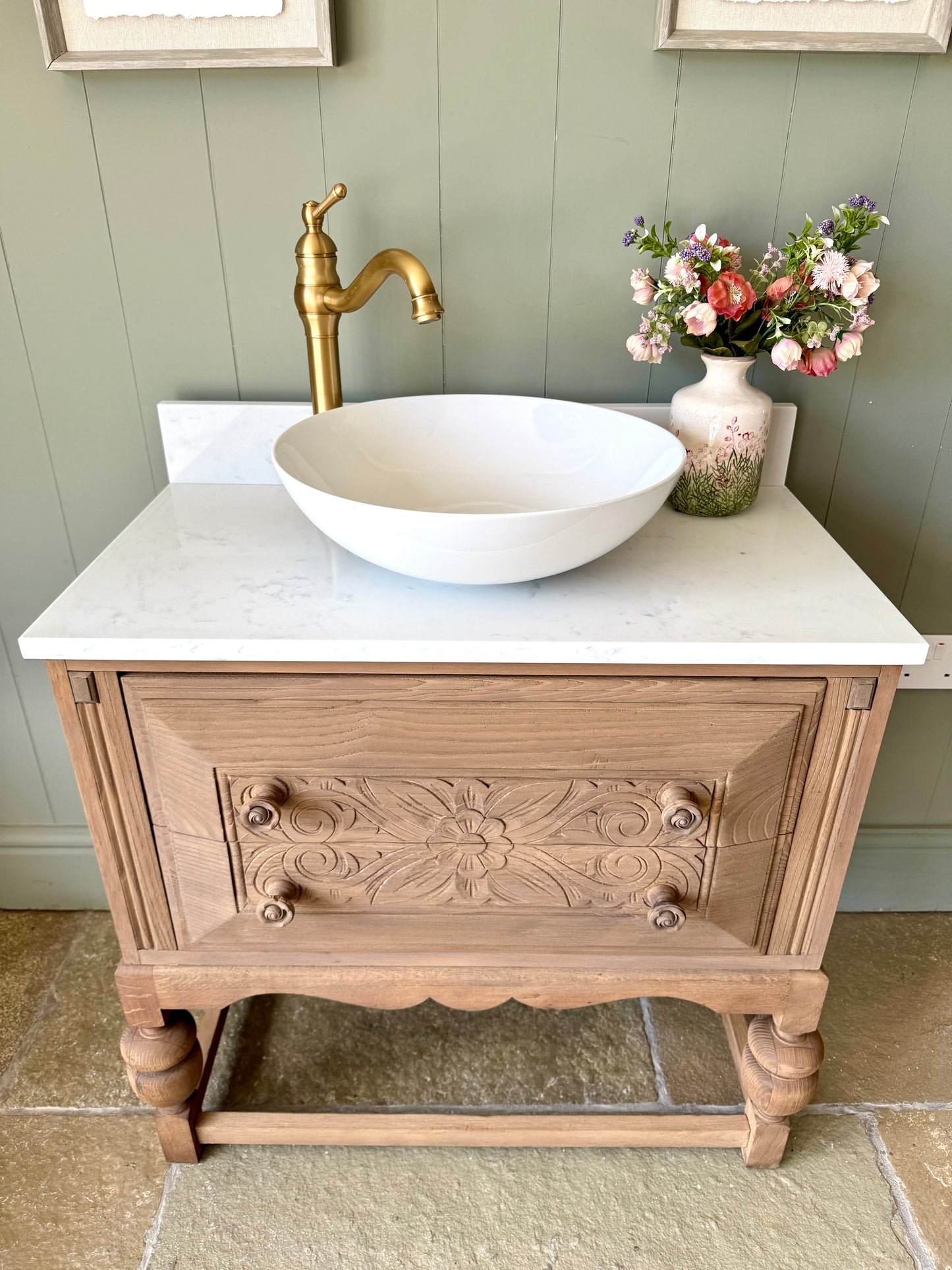 Vintage Sink Vanity Sink, Carrara Quartz top, Upstand and Basin (78cm wide)