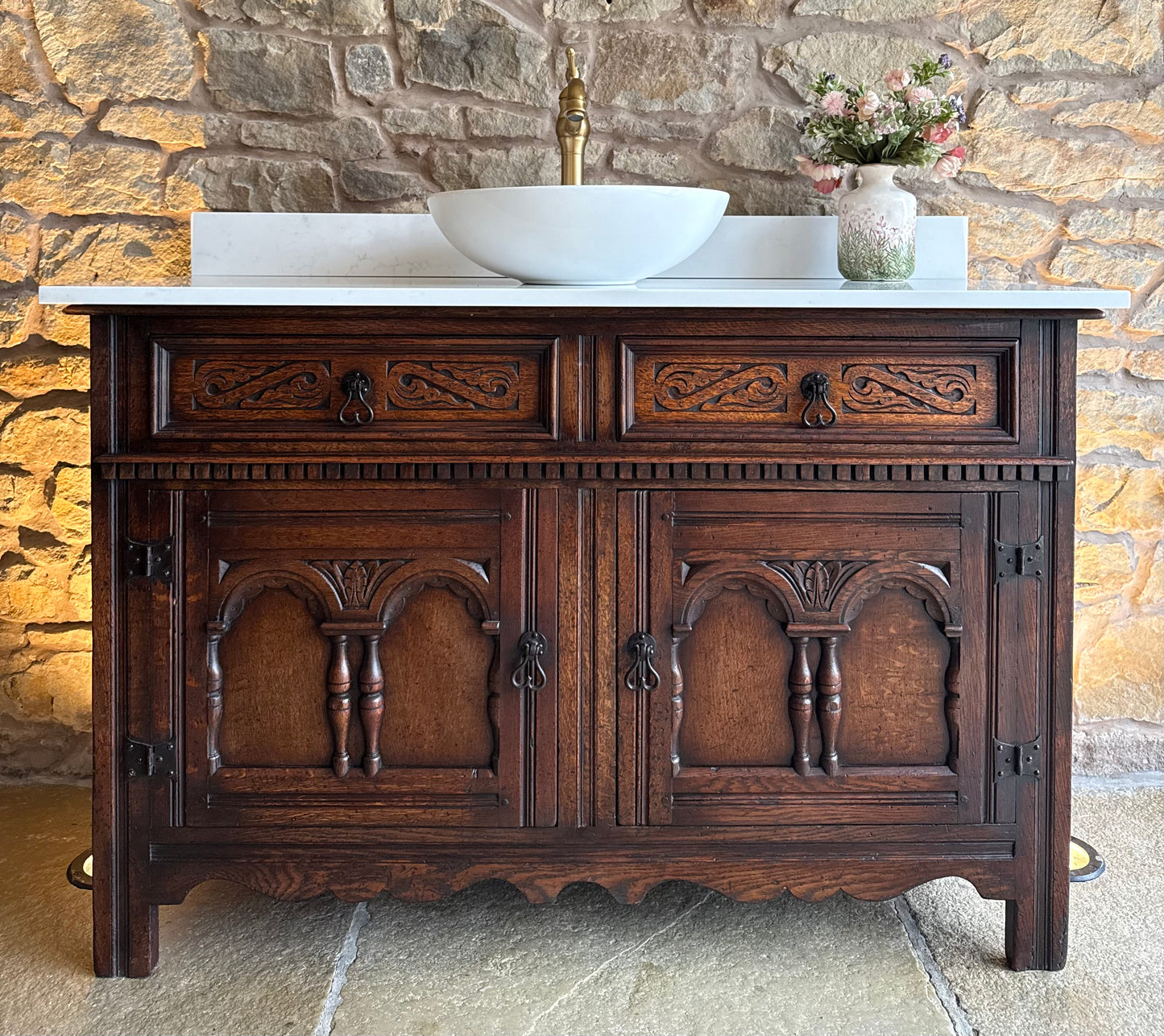 Antique Classic Double or Single Dark Oak Vanity Sink Unit, Quartz top, Upstand and basin/s (123cm wide)