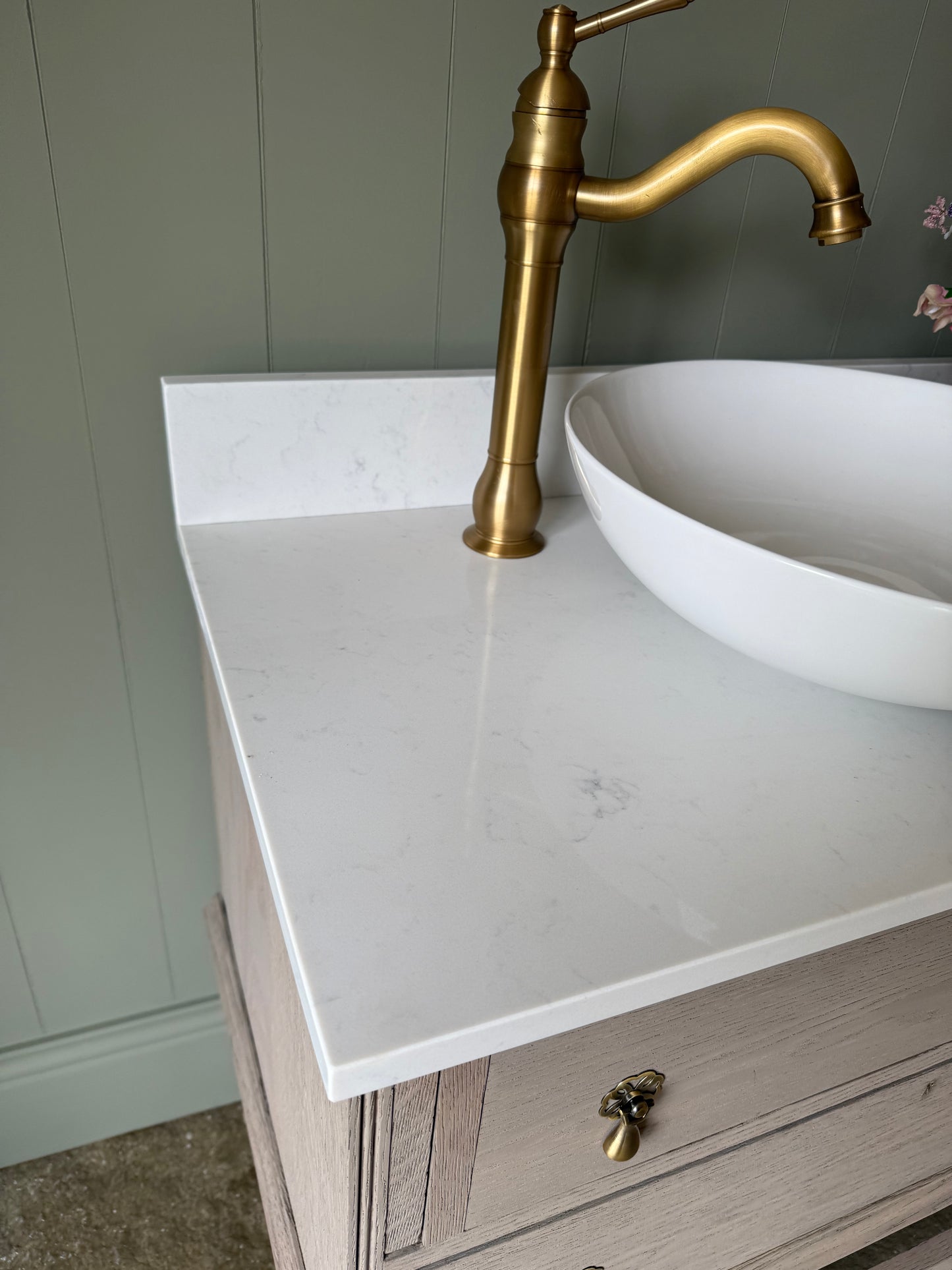 Vintage Single Vanity Sink in a Light weathered Oak, Carrara Quartz top, Upstand and basin. 78.5cm (wide)
