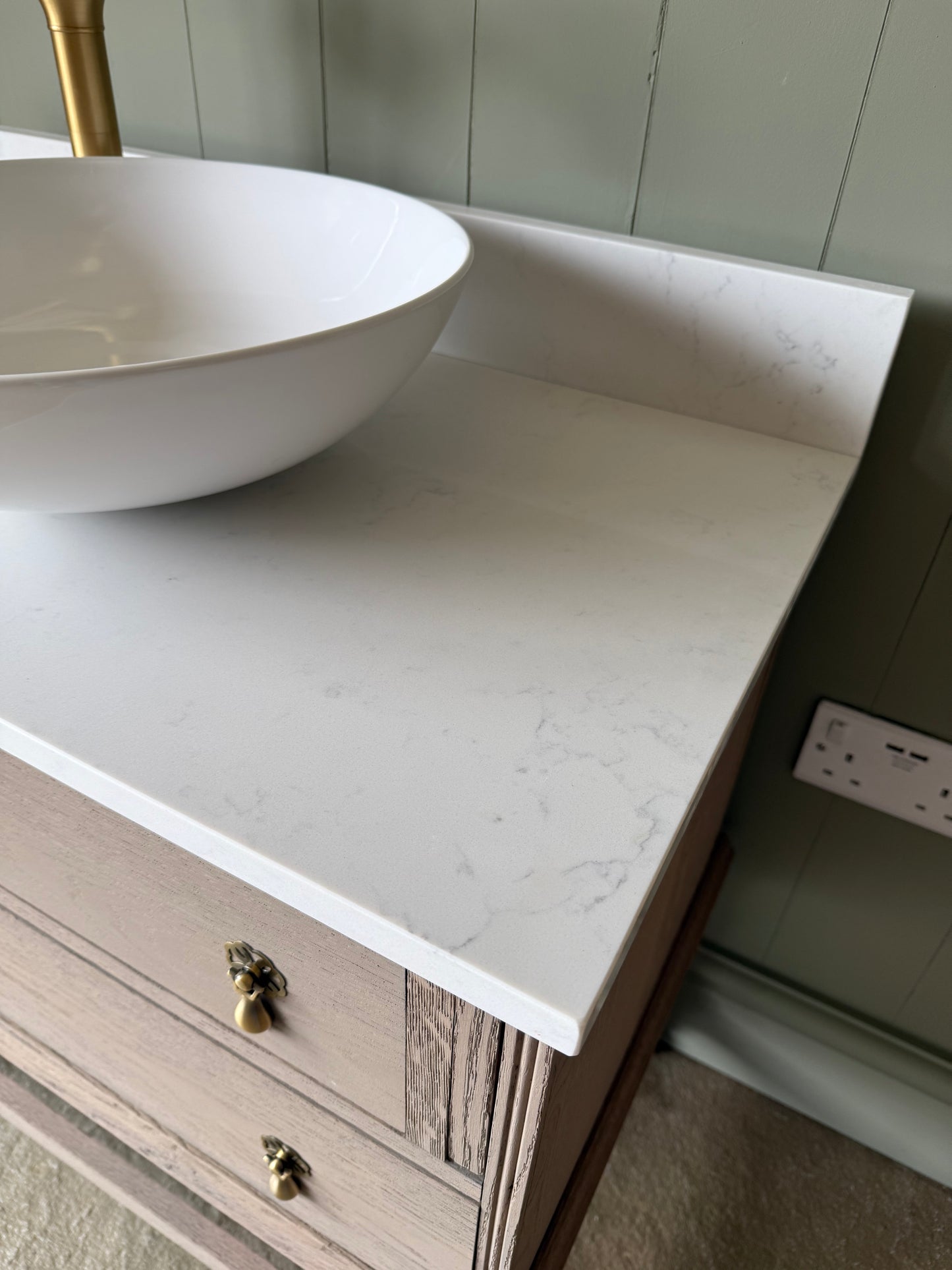 Vintage Single Vanity Sink in a Light weathered Oak, Carrara Quartz top, Upstand and basin. 78.5cm (wide)