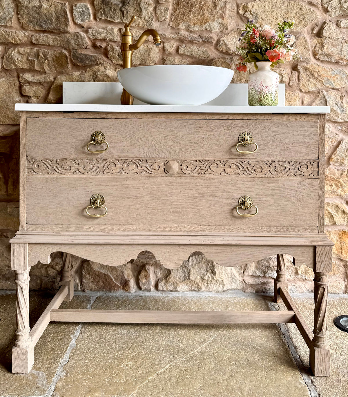 Single Vintage Oak Vanity Sink Unit, Quartz top, Upstand and basin. (90cm wide)