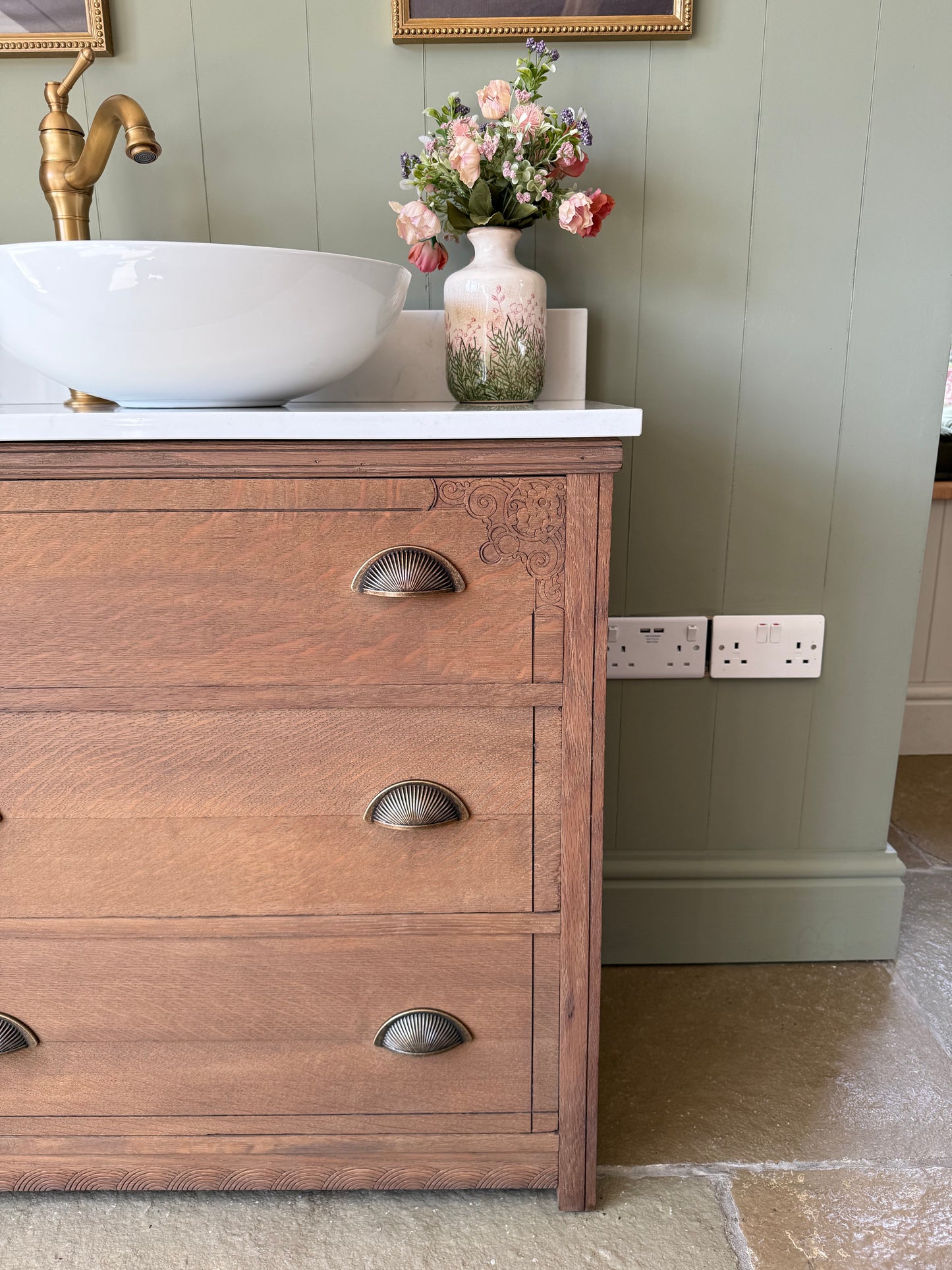 Small Vintage Solid Oak Vanity Sink, Quartz Top, Upstand and basin (79cm wide)
