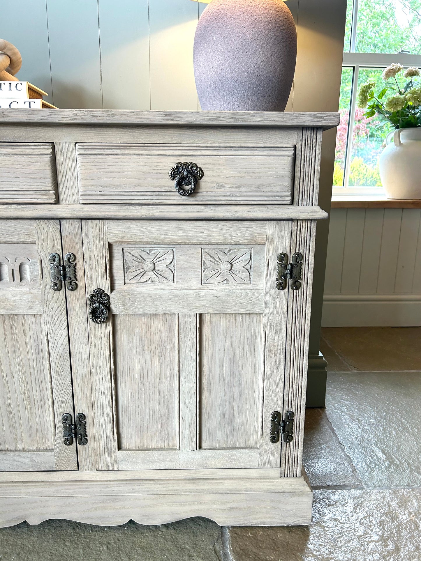 Medium Sideboard in Weathered Oak