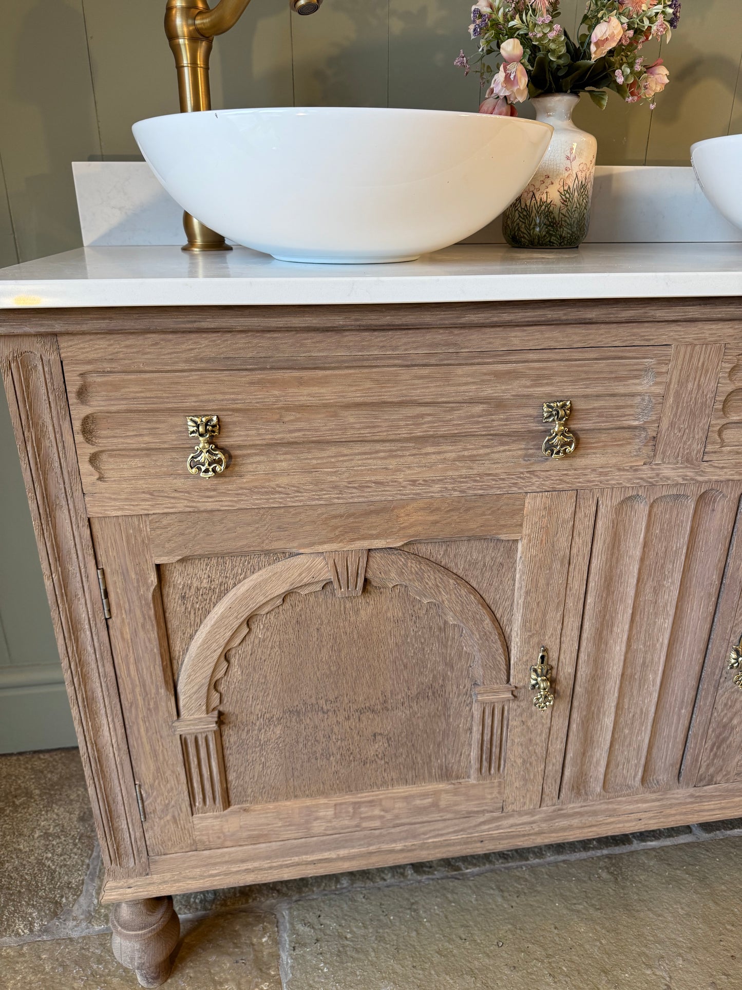 Oak Double Vanity Sink, Quartz top, two basins and Upstand. (124cm wide)