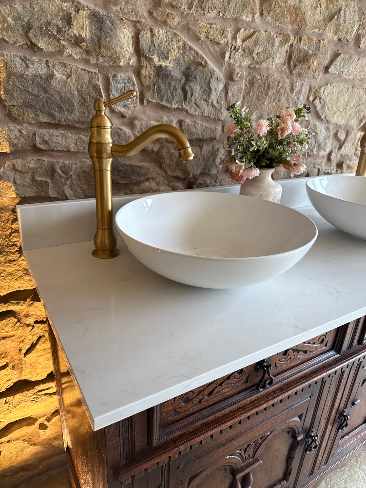 Antique Classic Double or Single Dark Oak Vanity Sink Unit, Quartz top, Upstand and basin/s (123cm wide)