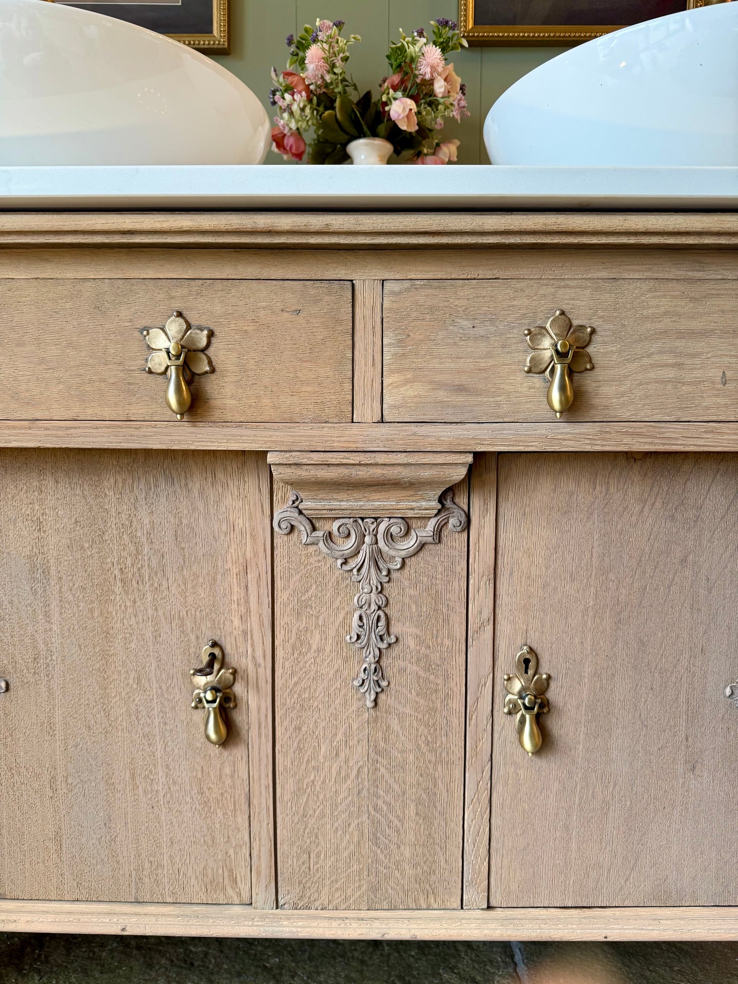 Solid Oak Vintage Double Vanity Sink Unit, Carrara Quartz Top, Upstand and basins (139cm)