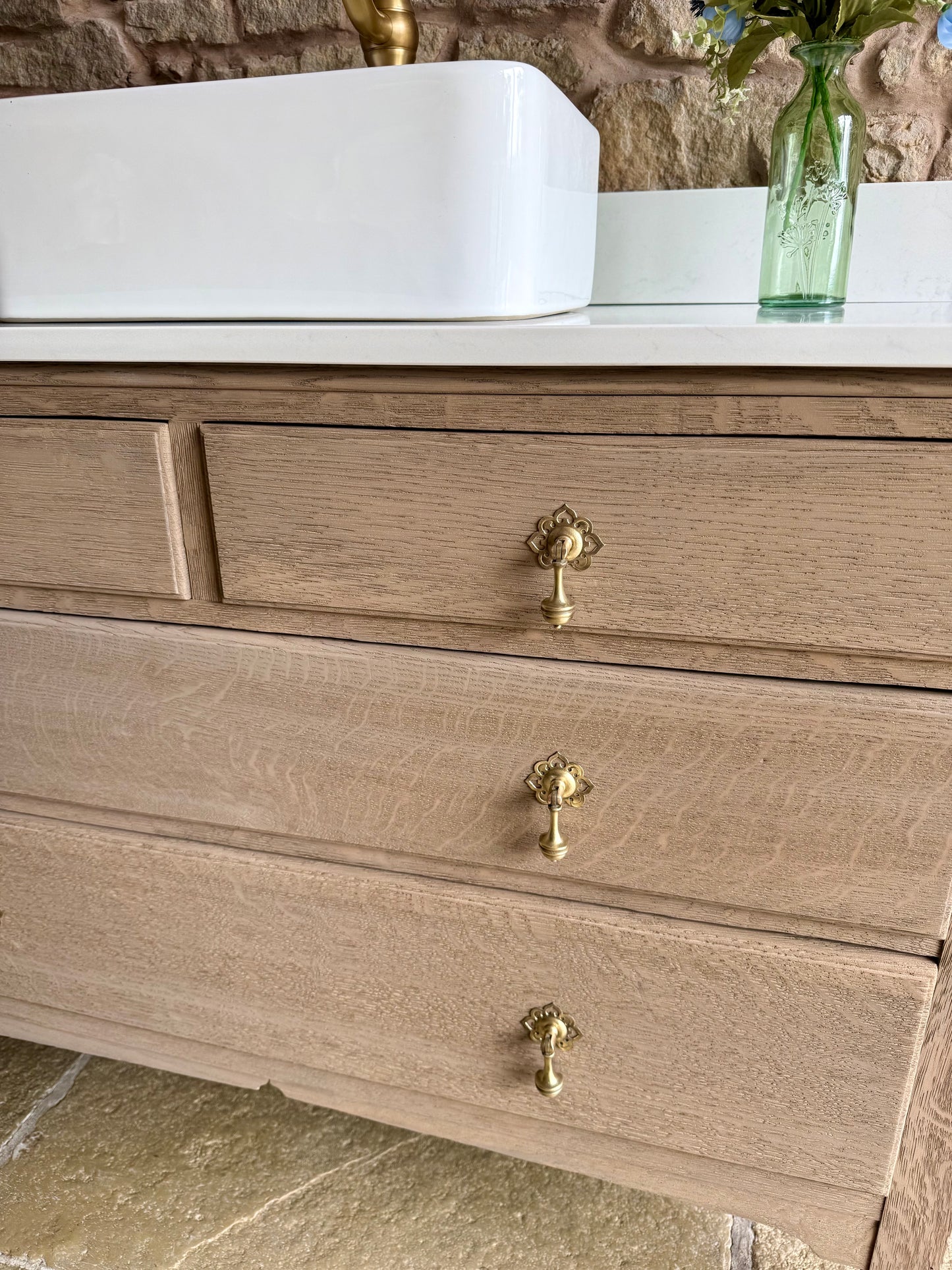 Rustic Oak Vanity Sink Unit, Quartz Top, Upstand and Basin. (105cm)